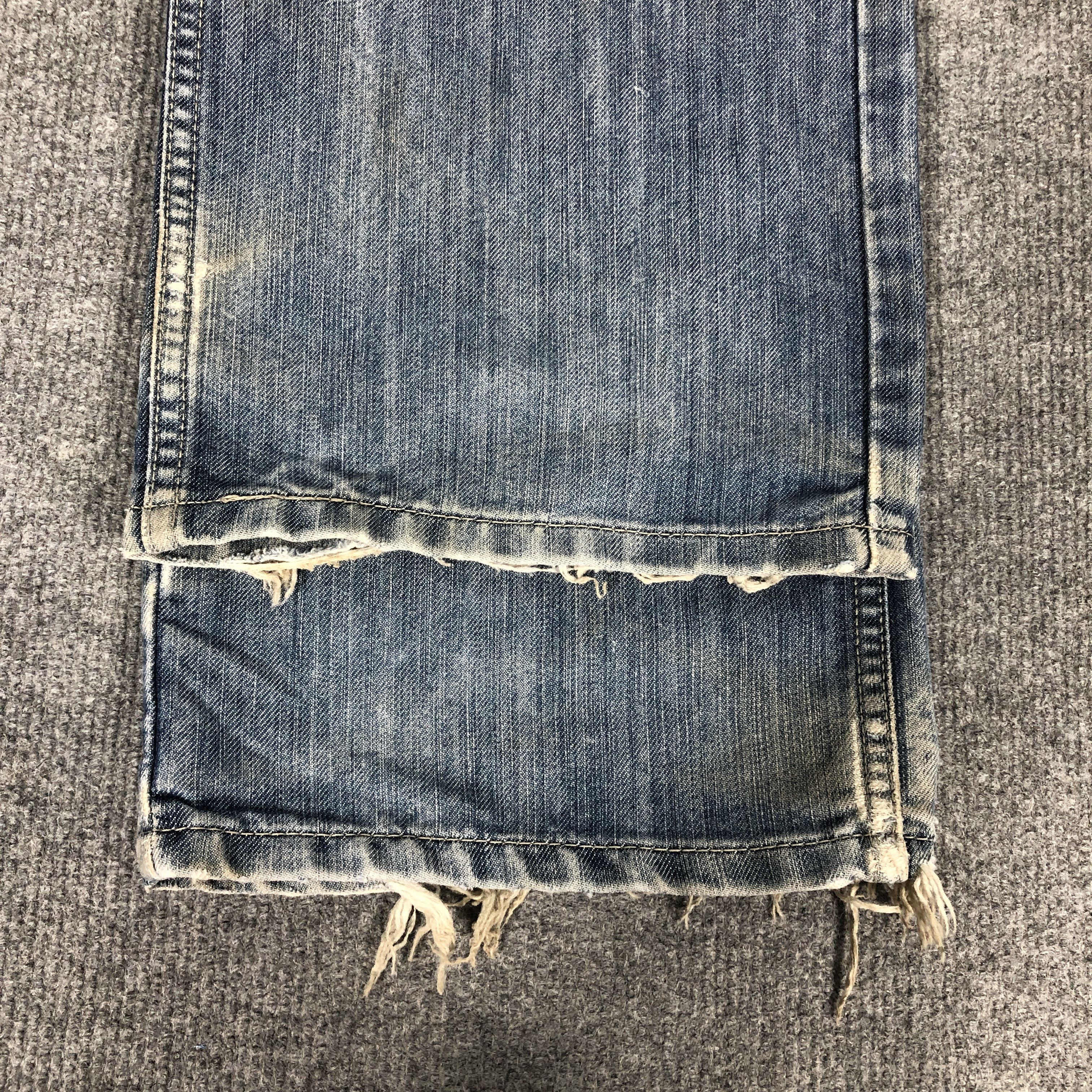 Levi's Vintage Y2K Levi's 514 Distress Dirty Wash Jean Size US 37 - 10 Thumbnail