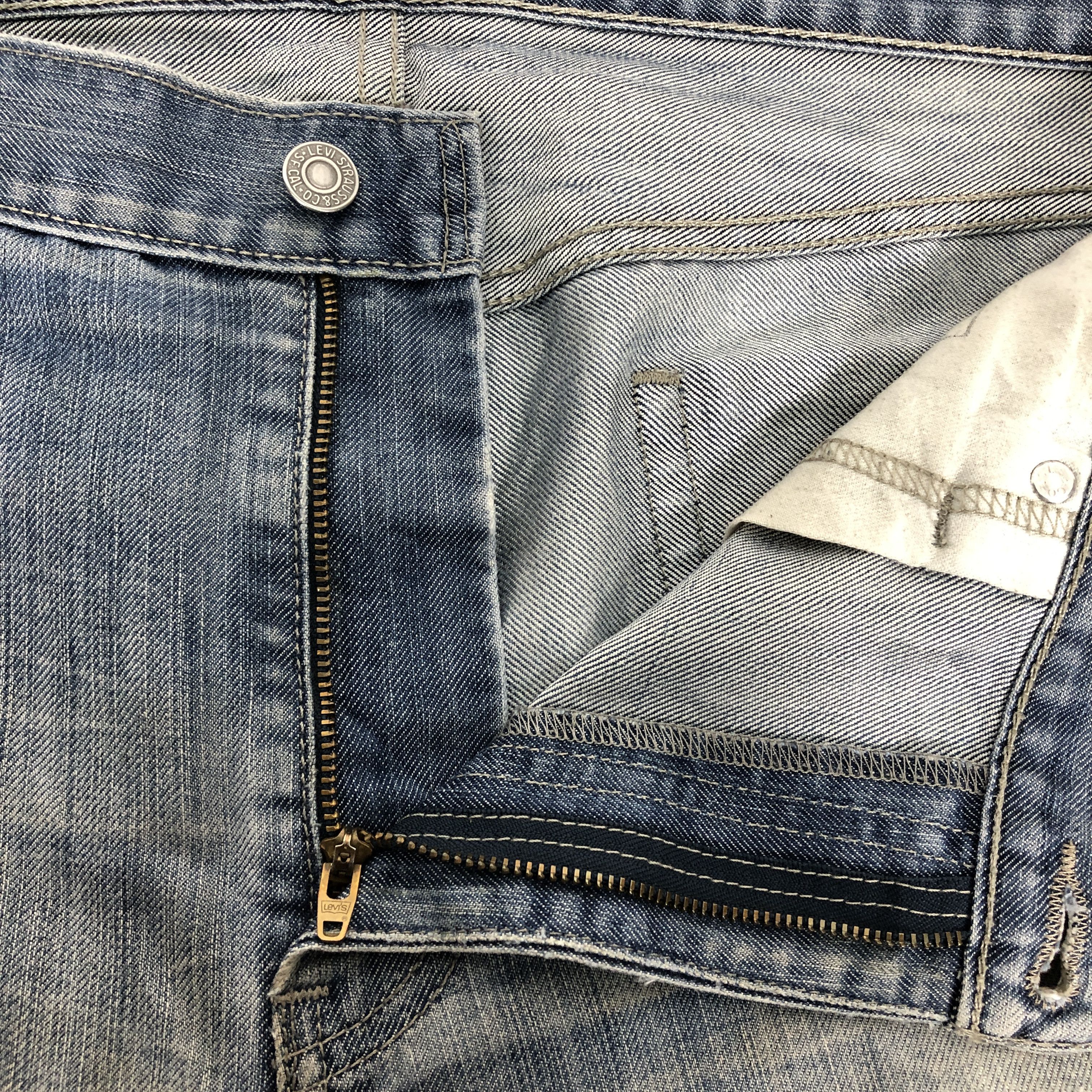 Levi's Vintage Y2K Levi's 514 Distress Dirty Wash Jean Size US 37 - 15 Thumbnail