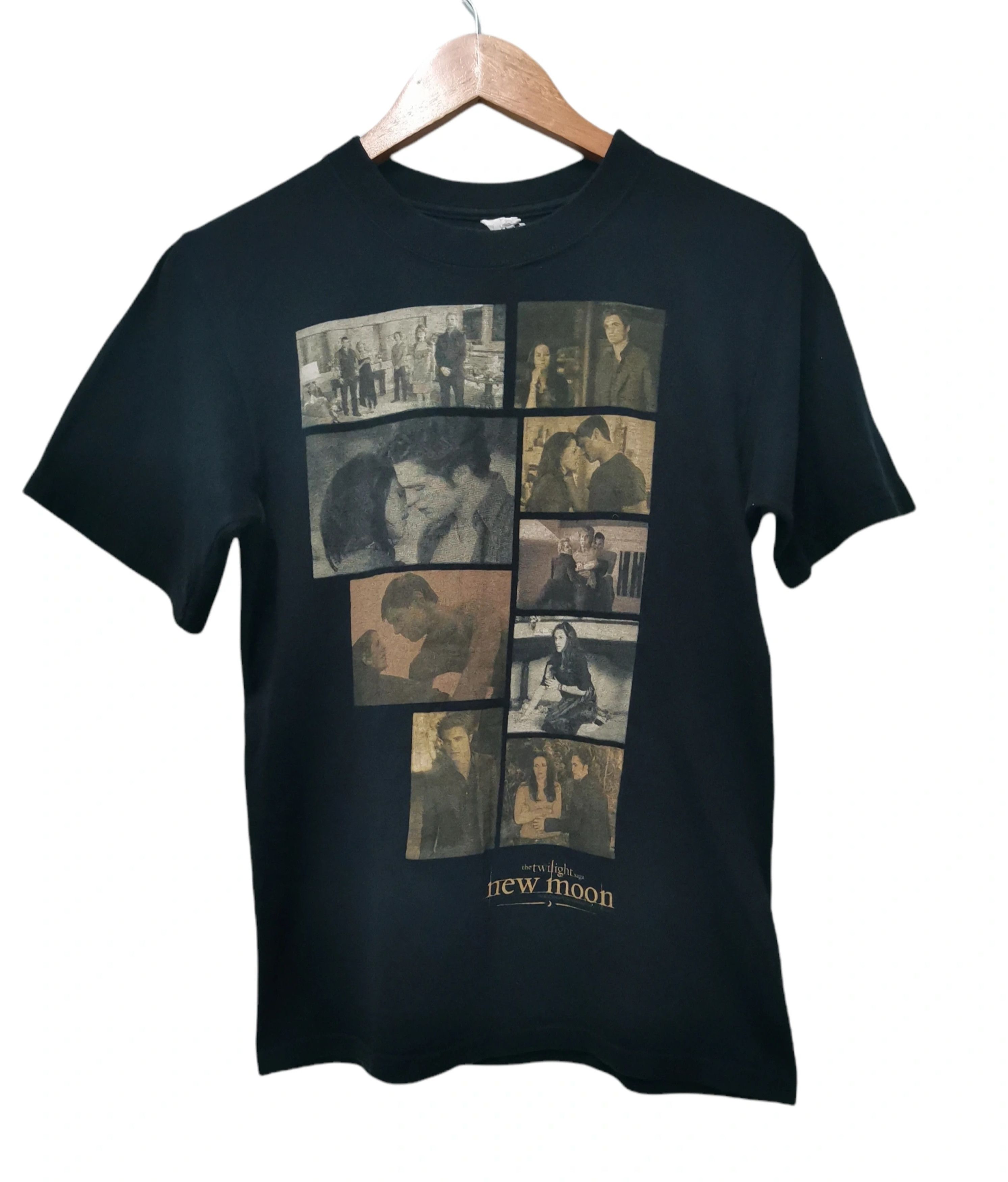 Vintage Vintage Twilight Saga New Moon Movie Tee Vampire Size US S / EU 44-46 / 1 - 1 Thumbnail