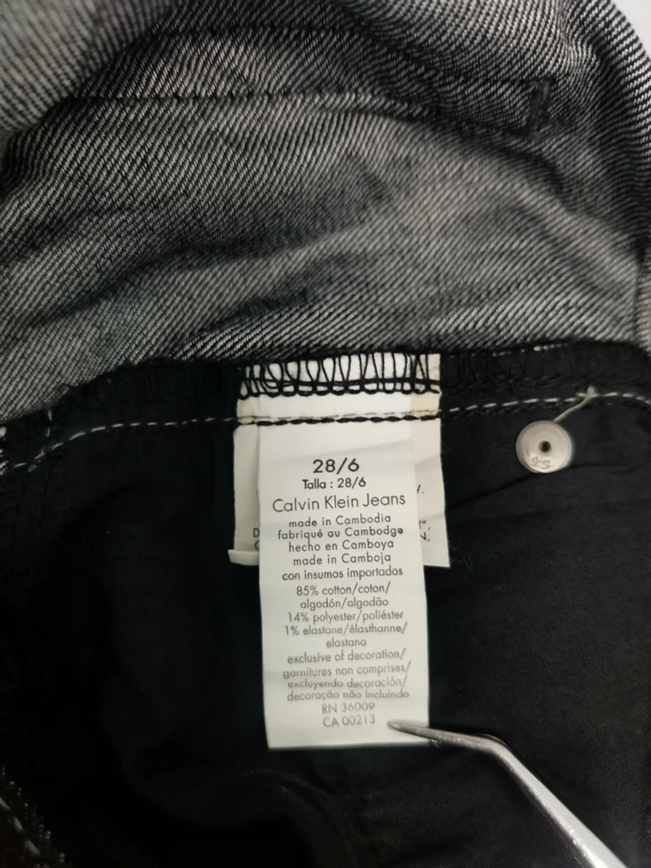 Calvin Klein Calvin Kleins Skinny Jeans Super Black New With Tag Size US 30 / EU 46 - 5 Thumbnail