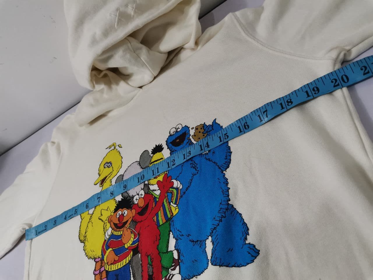 Japanese Brand × Kaws × Original Fake Kaws x Uniqlo X Sesame Street NO. 2 / Cdg Size US M / EU 48-50 / 2 - 4 Thumbnail