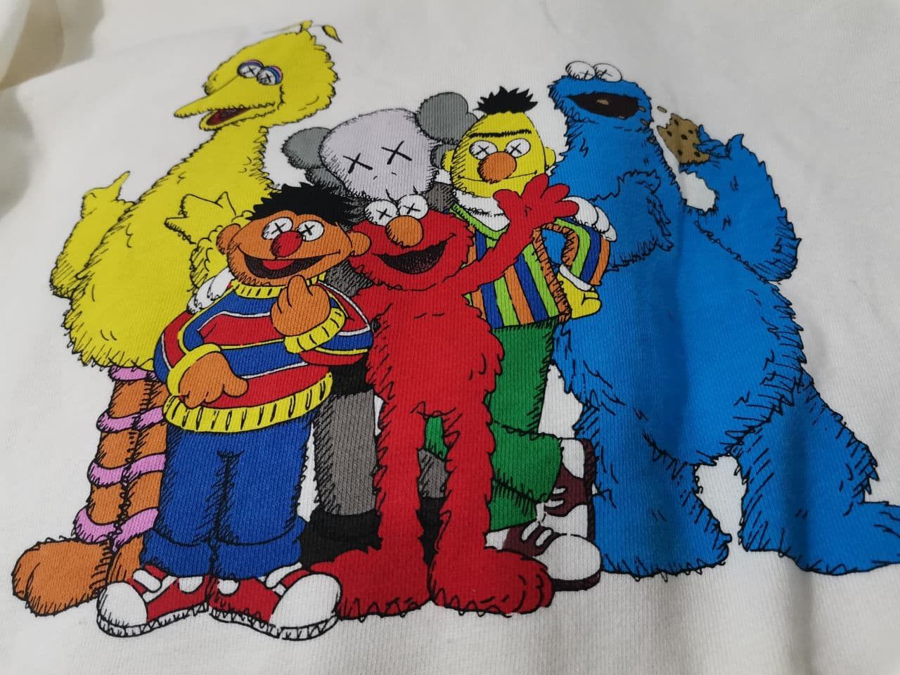 Japanese Brand × Kaws × Original Fake Kaws x Uniqlo X Sesame Street NO. 2 / Cdg Size US M / EU 48-50 / 2 - 8 Thumbnail