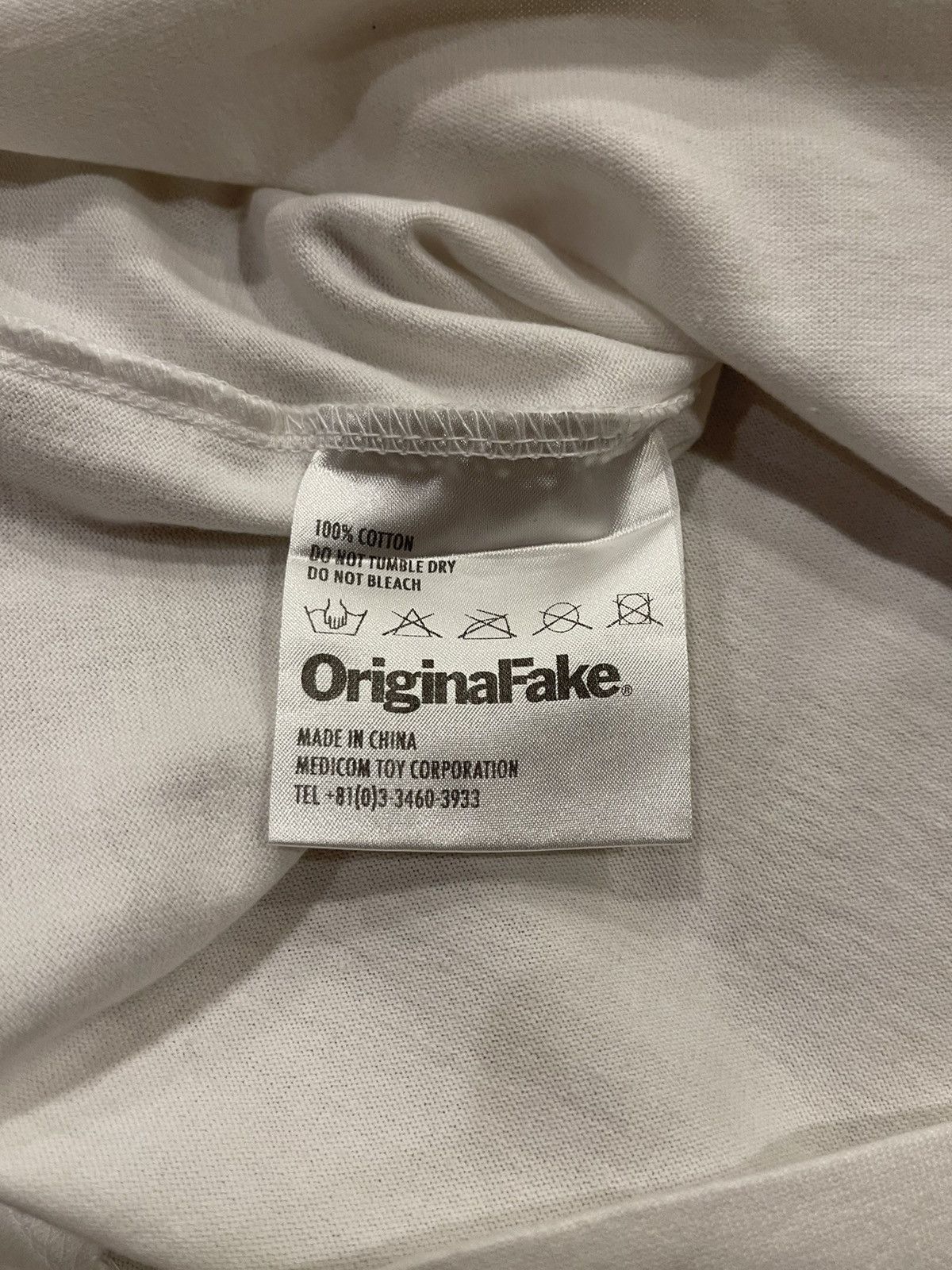 Original Fake Original Fake Pink Tee Face White Short Sleeve Tee Size US L / EU 52-54 / 3 - 7 Thumbnail