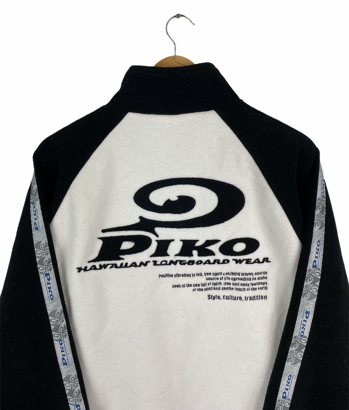 Vintage Vintage PIKO Hawaiian Longboard Big Logo Fleece Sweater Size US M / EU 48-50 / 2 - 4 Thumbnail