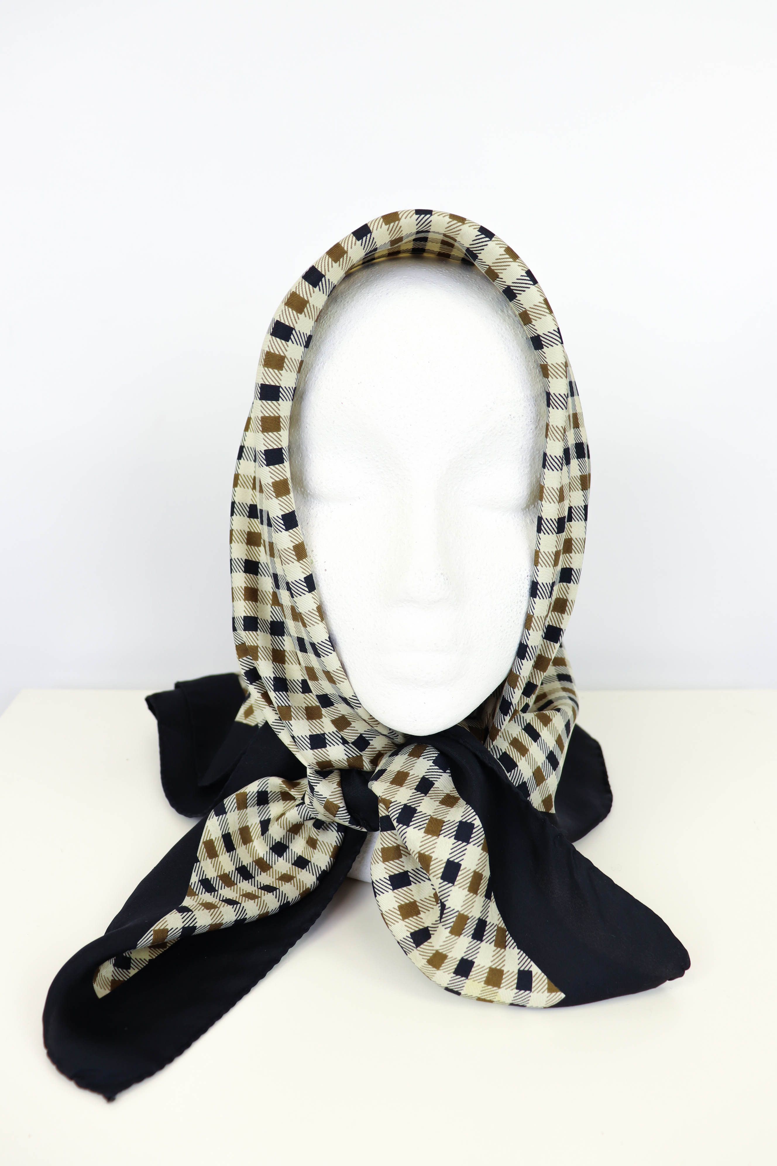 Aquascutum Aquascutum Vintage 90s Small Check Silk Shawl Scarf Size ONE SIZE - 2 Thumbnail
