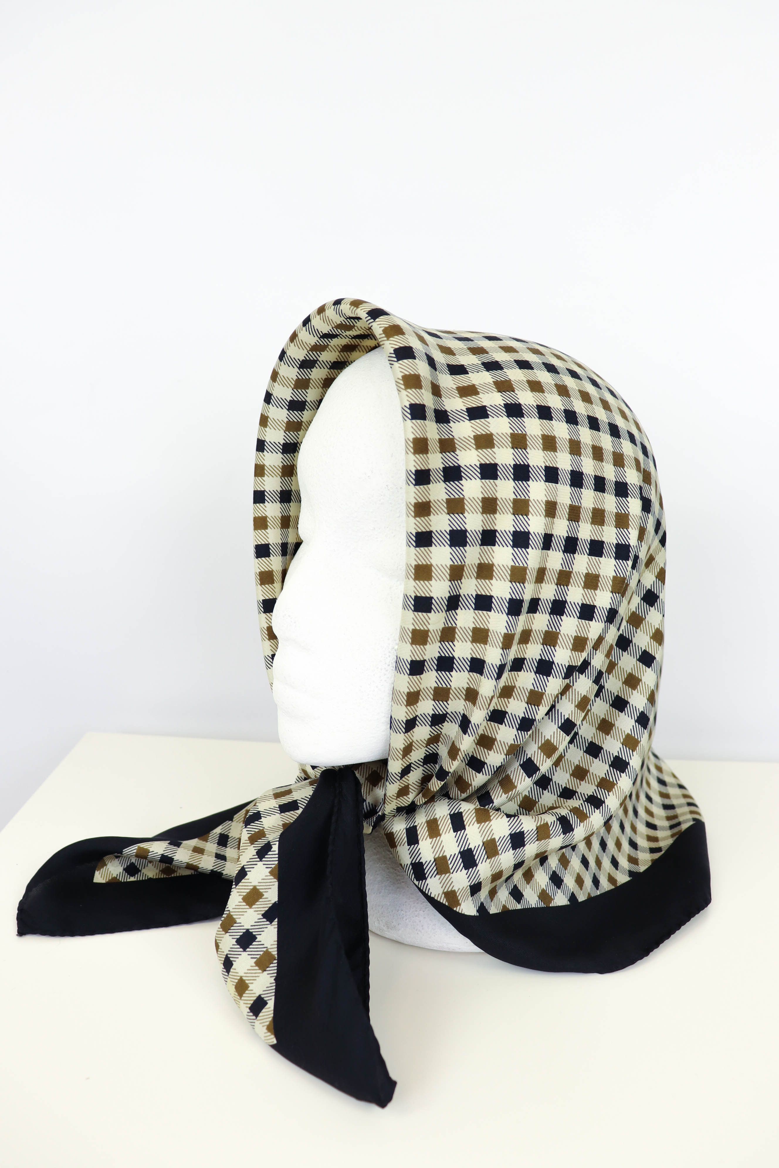Aquascutum Aquascutum Vintage 90s Small Check Silk Shawl Scarf Size ONE SIZE - 3 Thumbnail