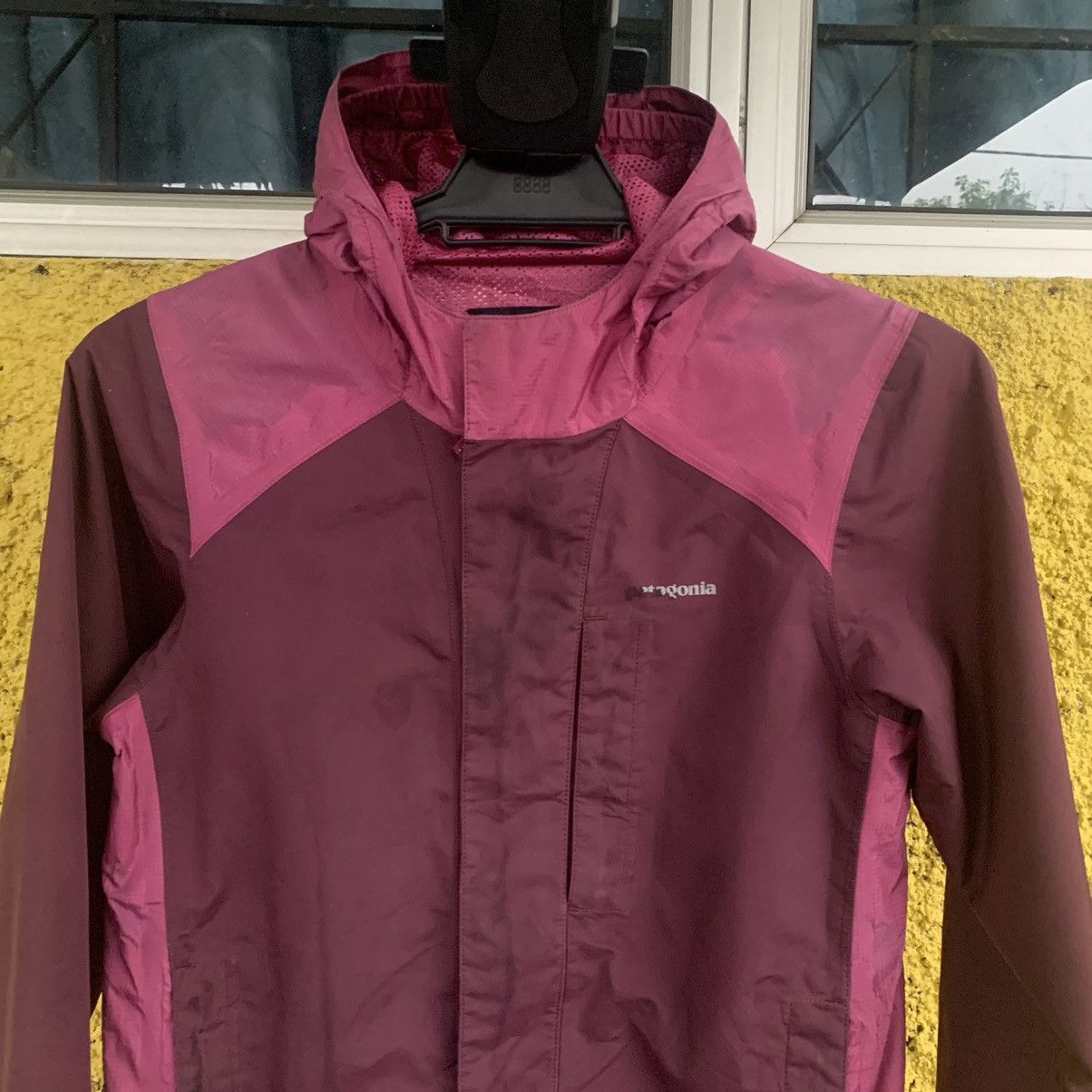 Patagonia Patagonia light jacket Size M / US 6-8 / IT 42-44 - 2 Thumbnail