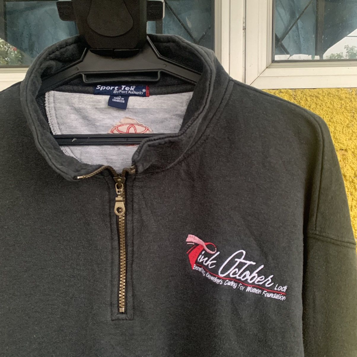 Vintage Sport- Tek pink October toyota half zip sweatshirt vintage Size US XL / EU 56 / 4 - 4 Thumbnail
