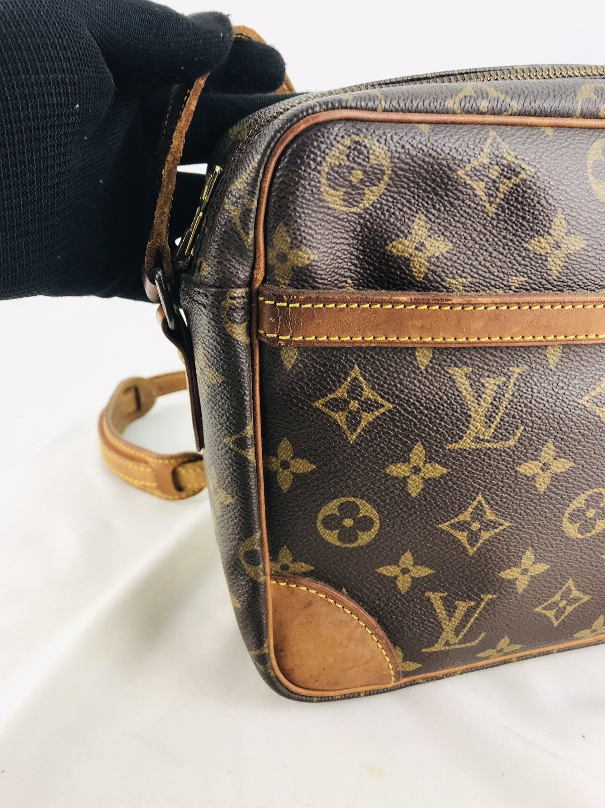 Louis Vuitton ❌Final Drop❌Authentic Louis Vuitton Trocadero 30 Shoulderbag Size ONE SIZE - 4 Thumbnail