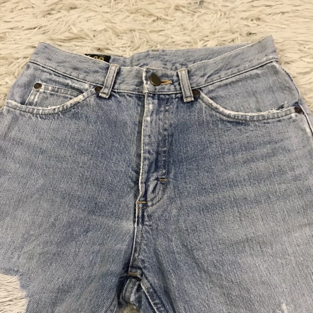 Lee × Vintage Vintage 90s Lee Riders Distreesed custom jeans short pants Size US 26 / EU 42 - 2 Thumbnail