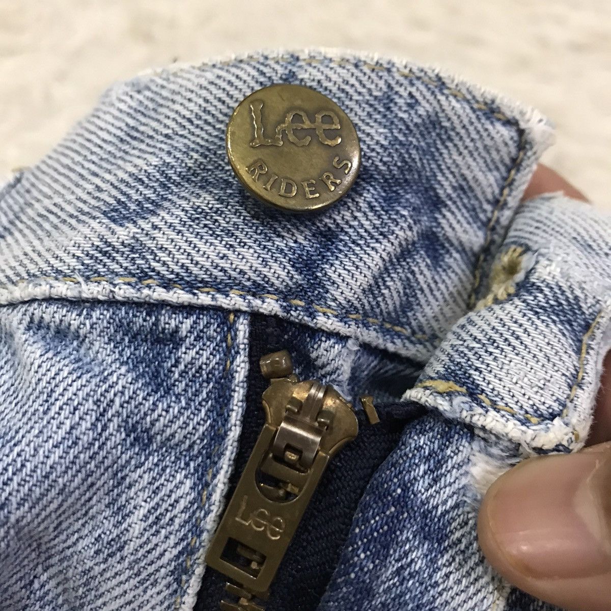 Lee × Vintage Vintage 90s Lee Riders Distreesed custom jeans short pants Size US 26 / EU 42 - 8 Thumbnail