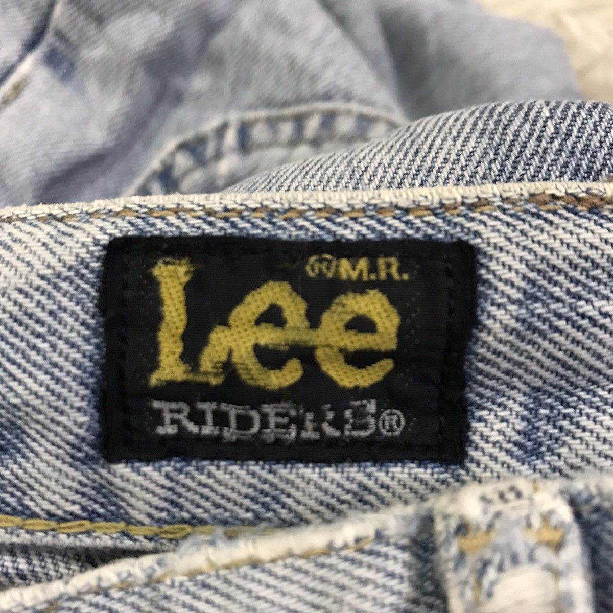 Lee × Vintage Vintage 90s Lee Riders Distreesed custom jeans short pants Size US 26 / EU 42 - 6 Thumbnail