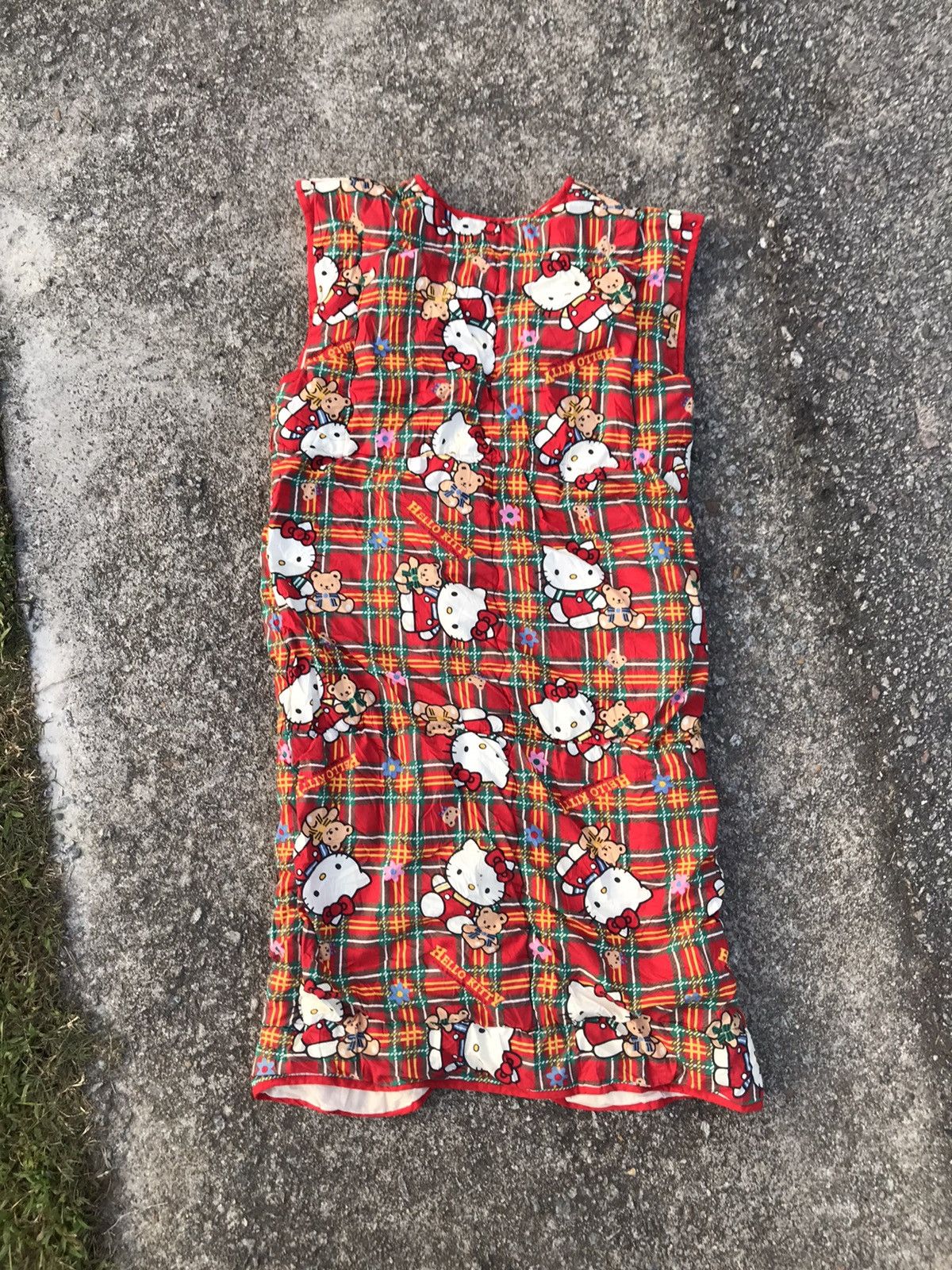 Japanese Brand × Vintage Hello kitty fullprint sleeveless zipper long jacket Size US M / EU 48-50 / 2 - 3 Thumbnail