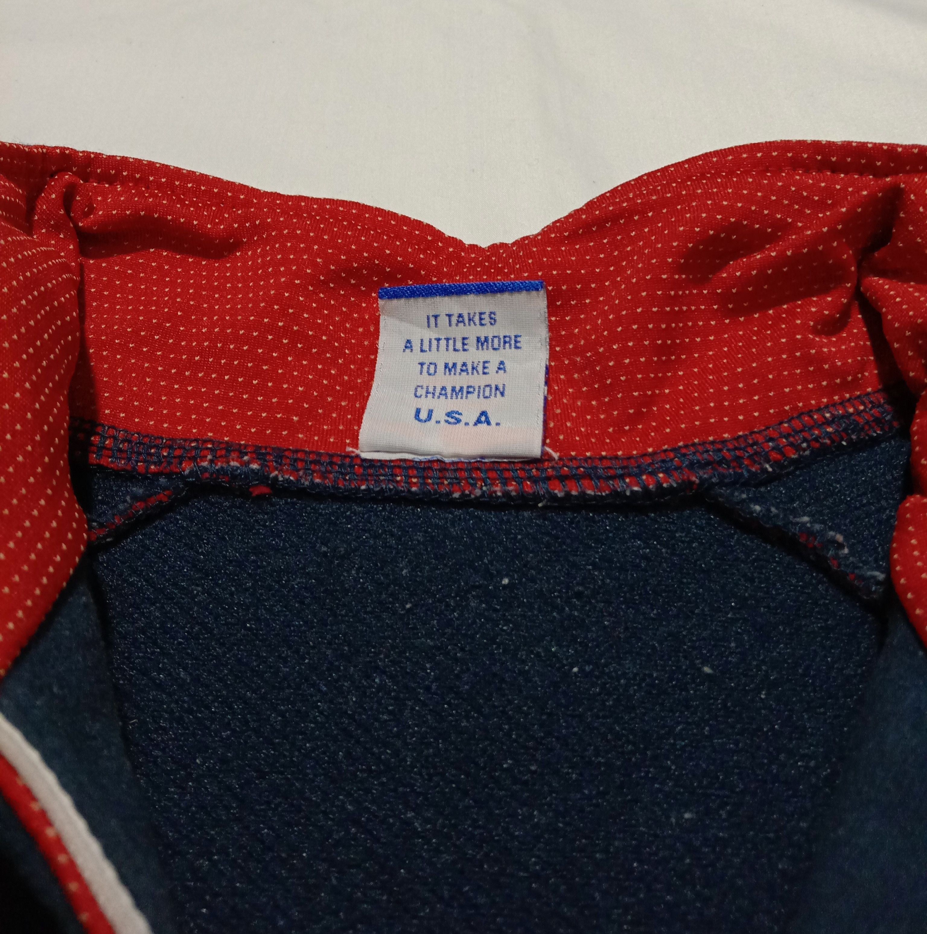 Champion Vintage Champion USA Sweatshirt Big Spell Out Logo Size US M / EU 48-50 / 2 - 8 Thumbnail