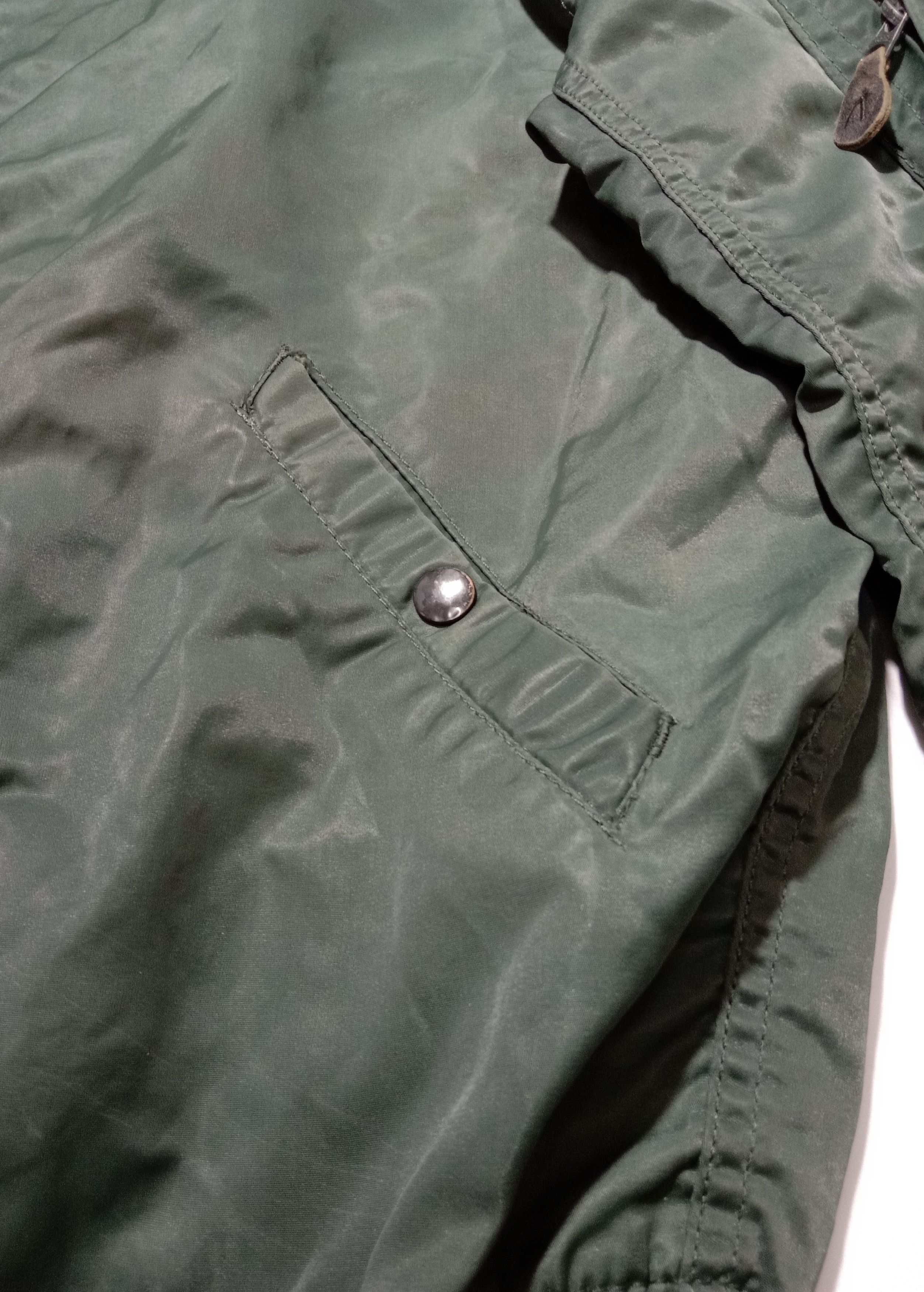 Vintage Vintage 80s Military Bomber Dark Green Flight Jacket Size US L / EU 52-54 / 3 - 4 Thumbnail