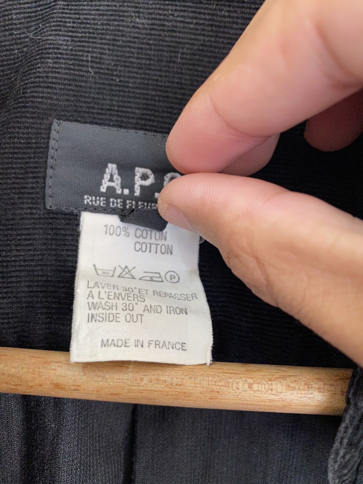 A.P.C. GRAIL🔥A.P.C Rue De Fleurus Paris Corduroy Button Up Shirt Size US M / EU 48-50 / 2 - 10 Thumbnail