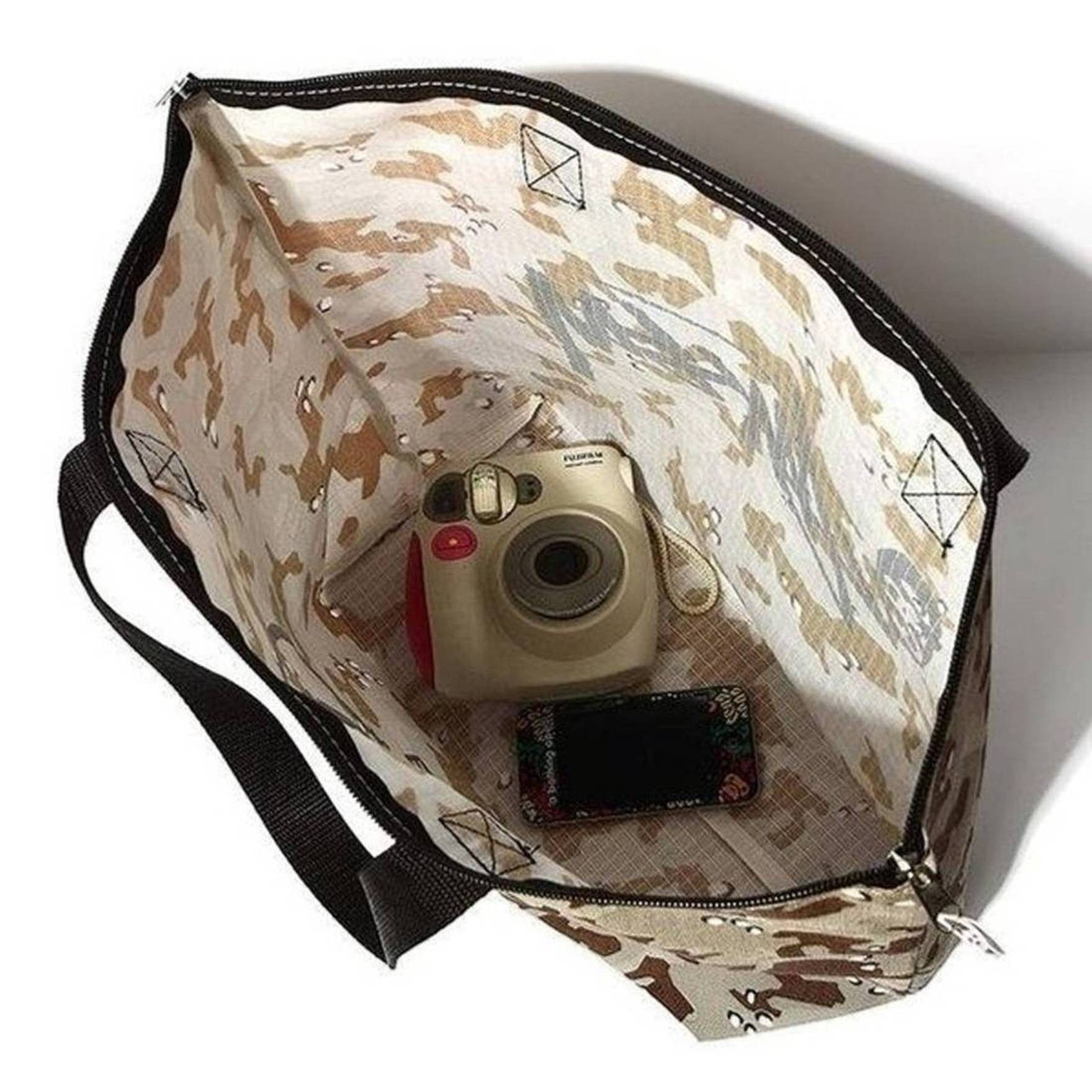 Bape × Stussy 🔥 BAPE x STUSSY Tote Bag Desert Camo Nylon Zip backpack Size ONE SIZE - 2 Thumbnail