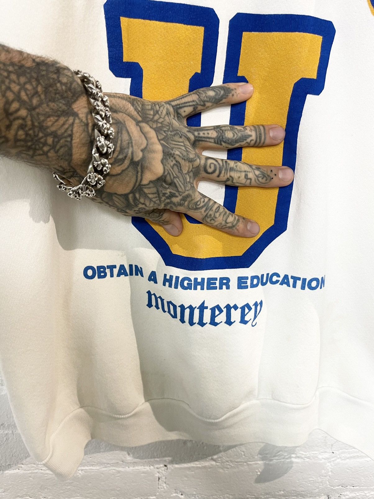 Vintage Vintage 90s Corona Beer University !! Thrashed Sweater XL Size US XL / EU 56 / 4 - 3 Thumbnail