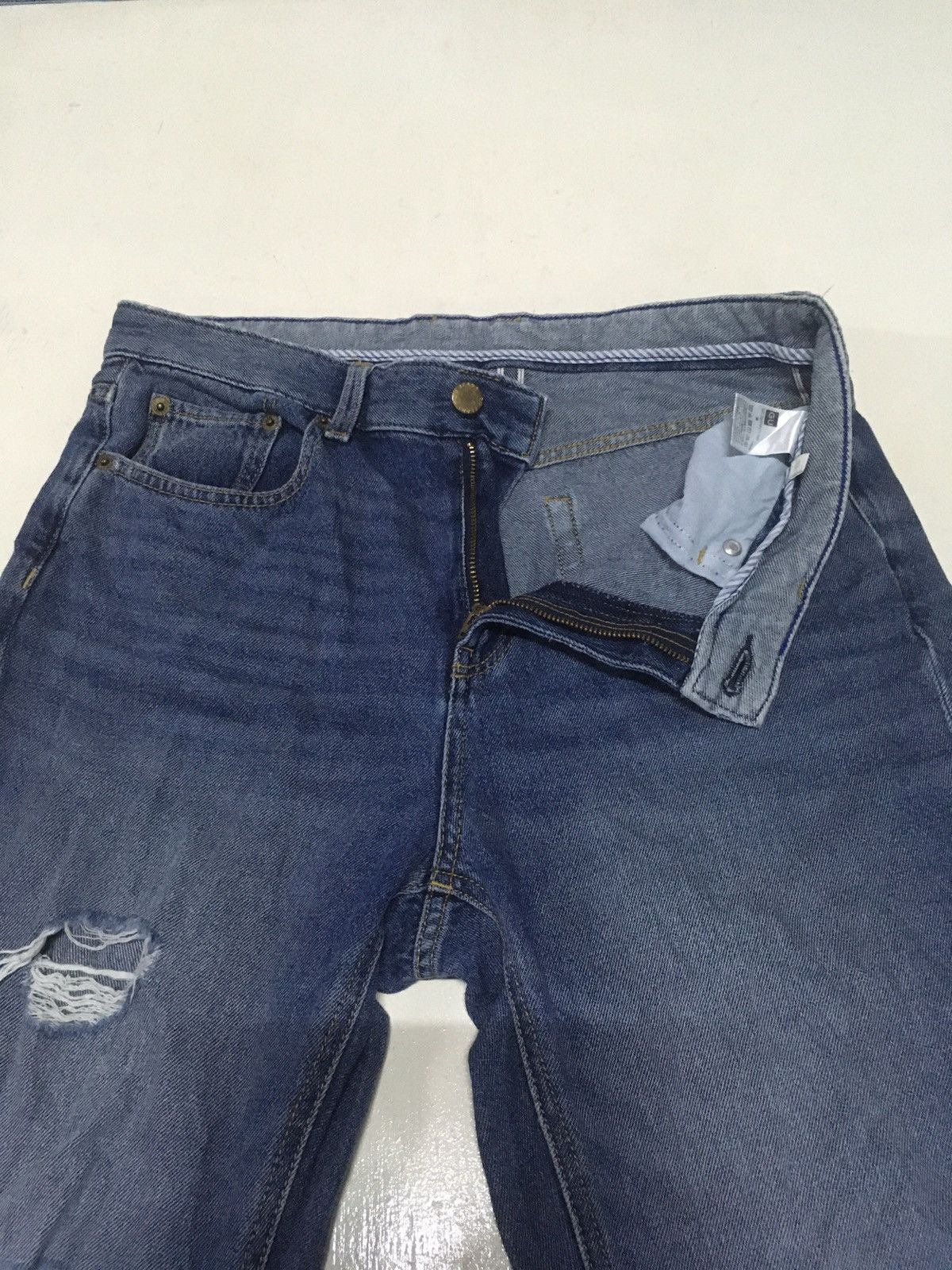 Japanese Brand Vintage GU distressed jeans Size US 31 - 6 Thumbnail