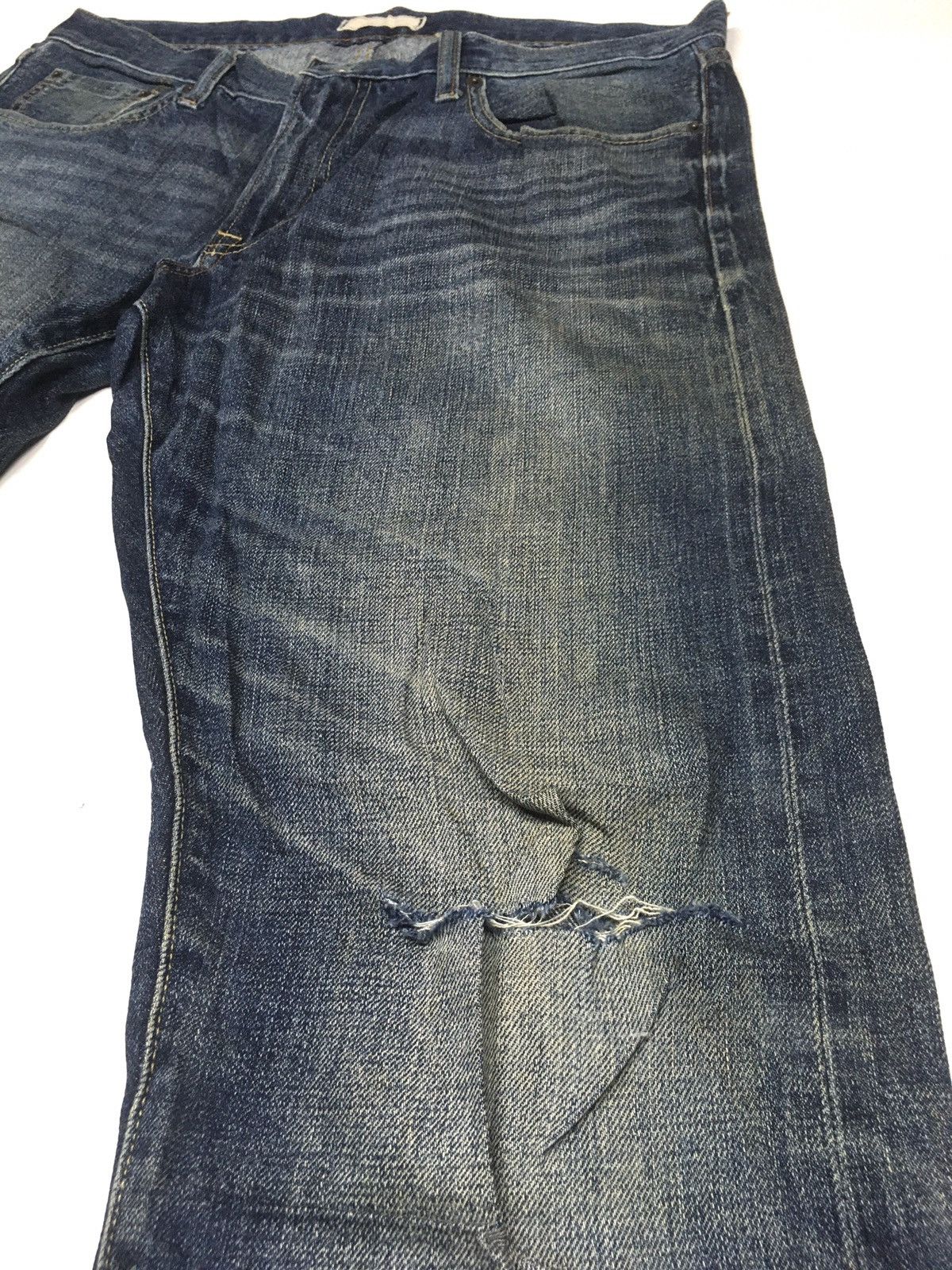 Japanese Brand × Uniqlo Vintage uniqlo distressed selvage denim Size US 33 - 7 Thumbnail