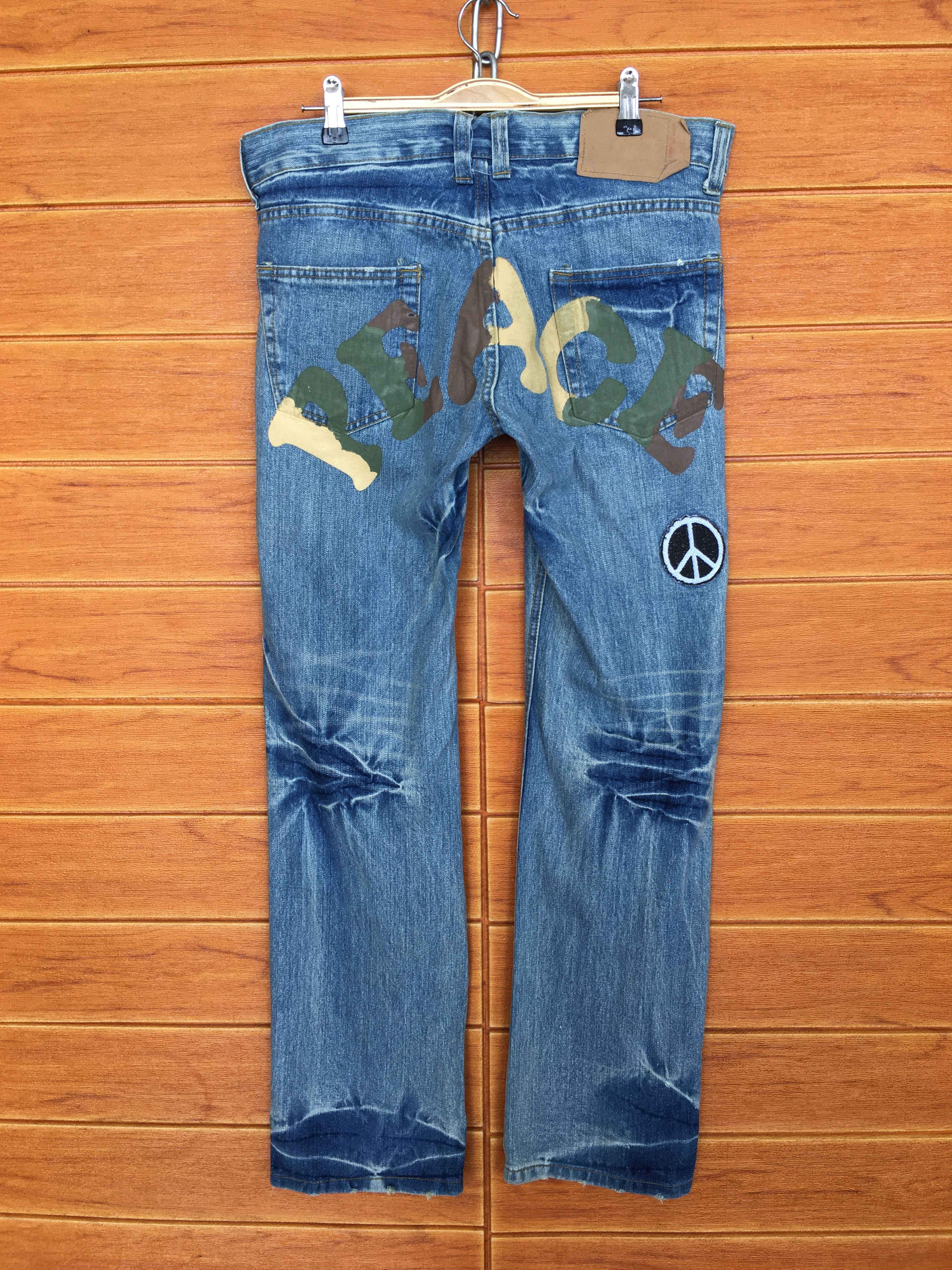 Hysteric Glamour × Undercover Vintage 90s Peace Spell Out Distressed Faded Denim Jeans Size US 34 / EU 50 - 1 Thumbnail