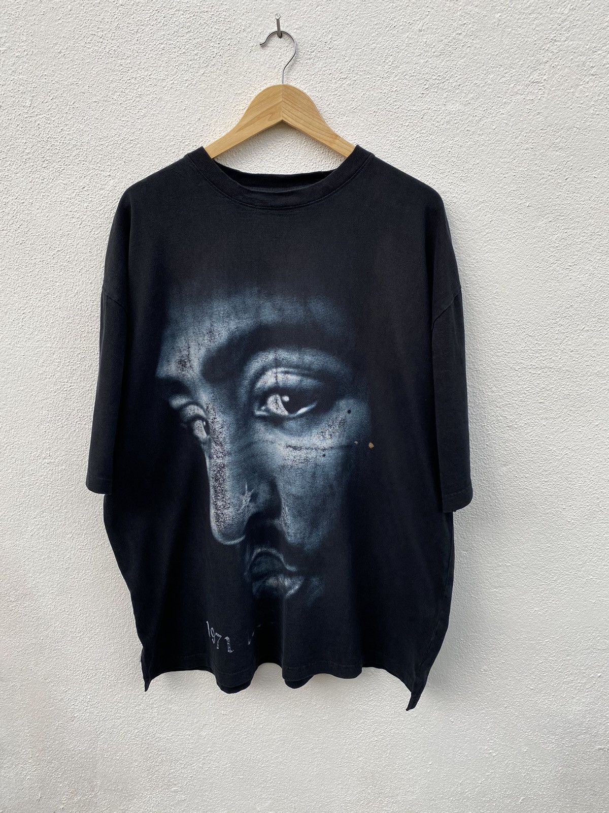 Band Tees Vintage Tupac Shakur big print raptee shirt Size US XXL / EU 58 / 5 - 1 Thumbnail