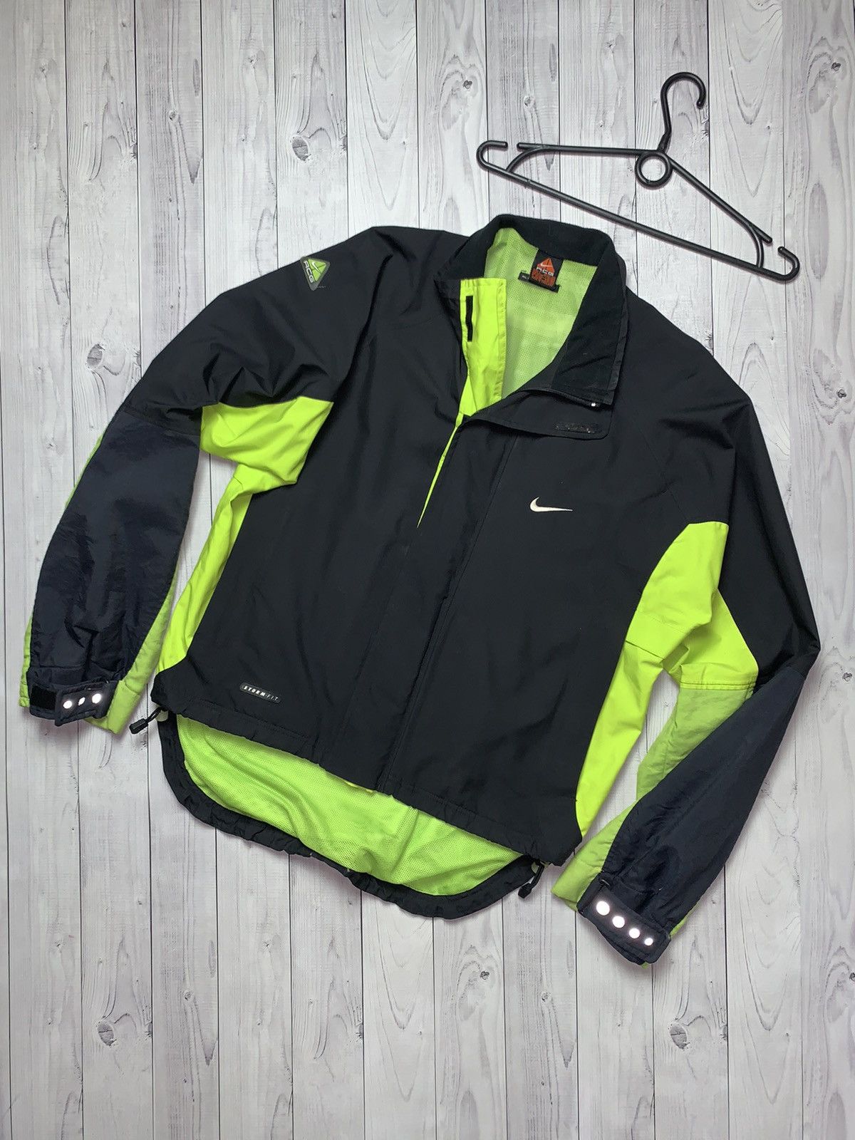 Nike × Nike ACG × Vintage Vintage Nike ACG jacket storm fit swoosh size L Size US L / EU 52-54 / 3 - 1 Thumbnail