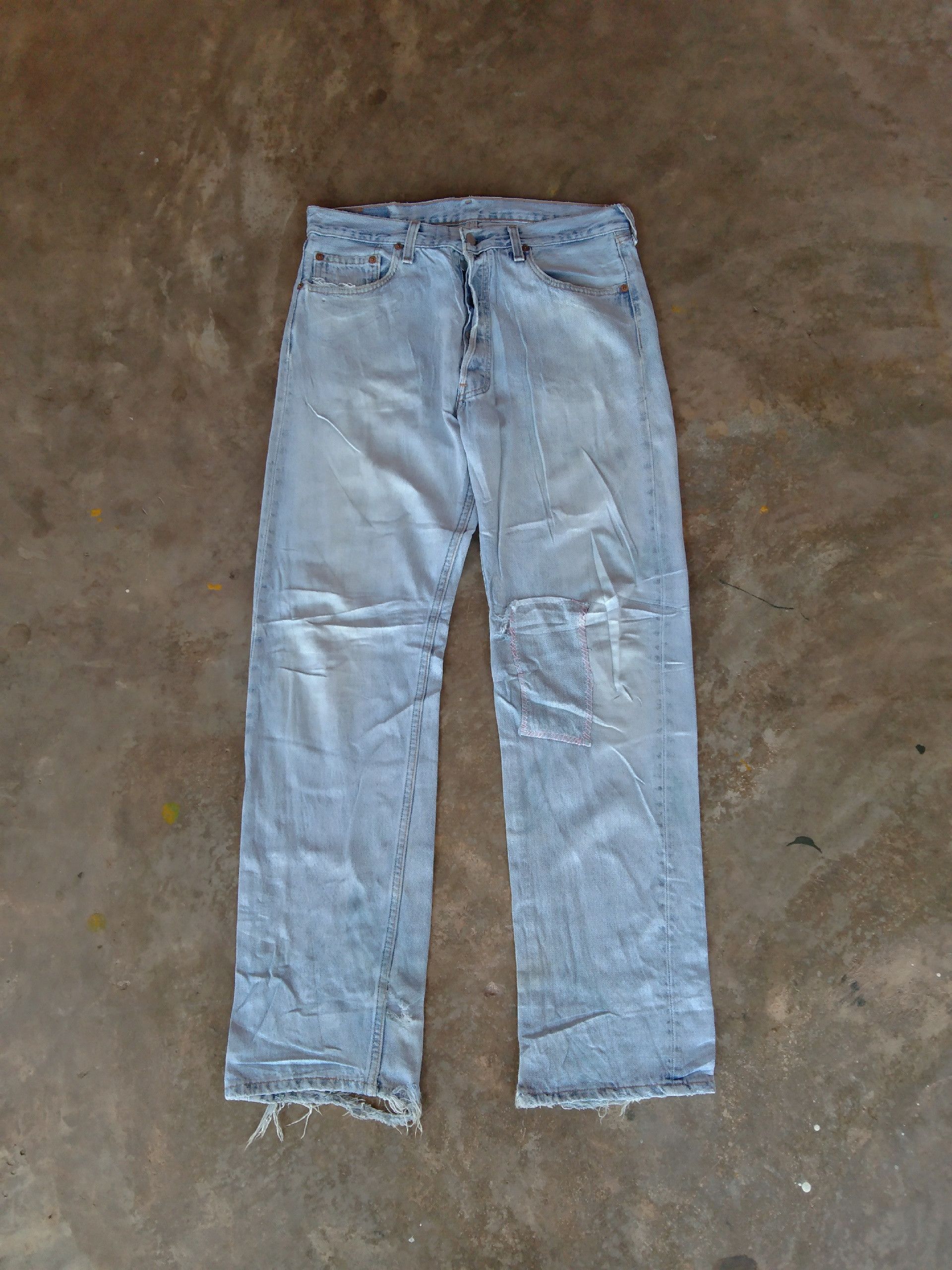 Levi's × Vintage 90s Vintage Levis 501 Made In USA Distressed Jeans 33x32 Size US 33 - 1 Thumbnail