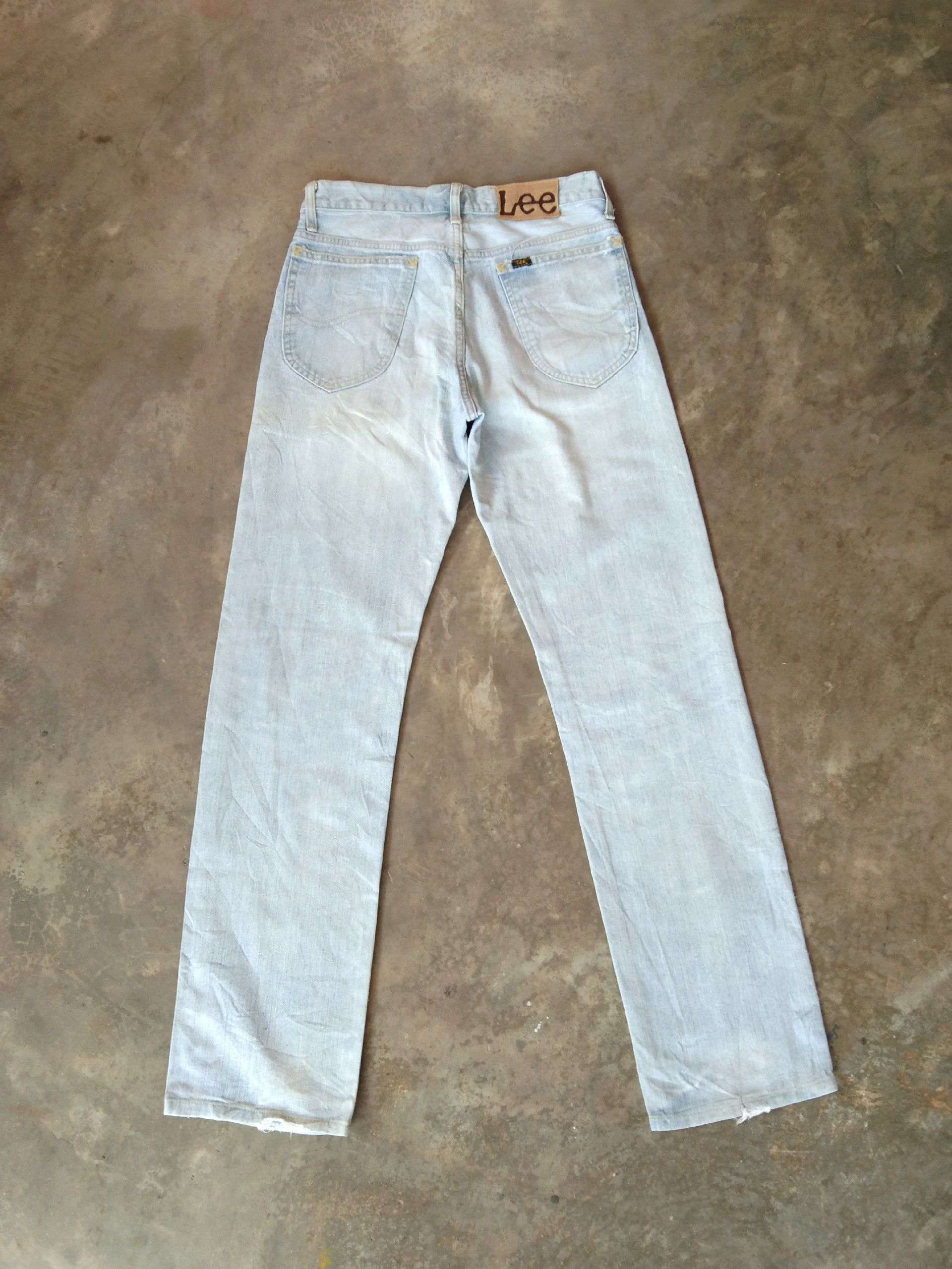 Japanese Brand 90s Vintage Lee Riders Faded Blue Distressed Jeans 29x32 Size US 29 - 2 Thumbnail