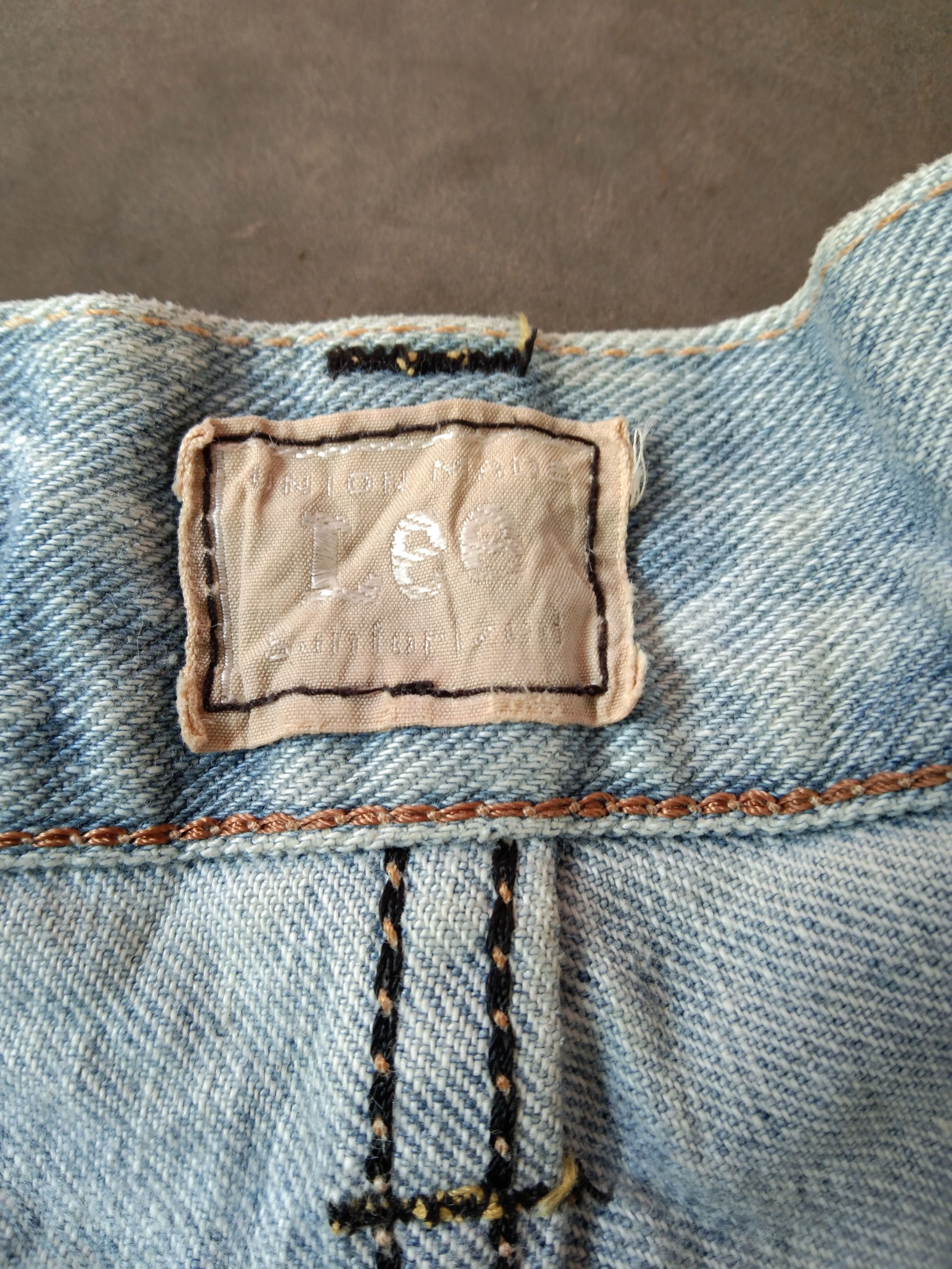 Japanese Brand 90s Vintage Lee Riders Faded Blue Distressed Jeans 29x32 Size US 29 - 7 Thumbnail