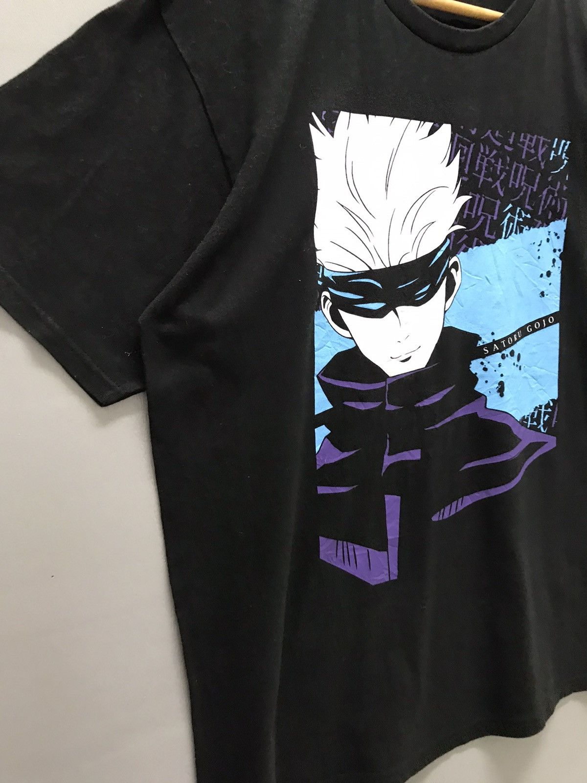 Anime 💥 Vintage Bandai Jujutsu Kaisen Satoru Gojo Anime Tee Size US XL / EU 56 / 4 - 2 Thumbnail