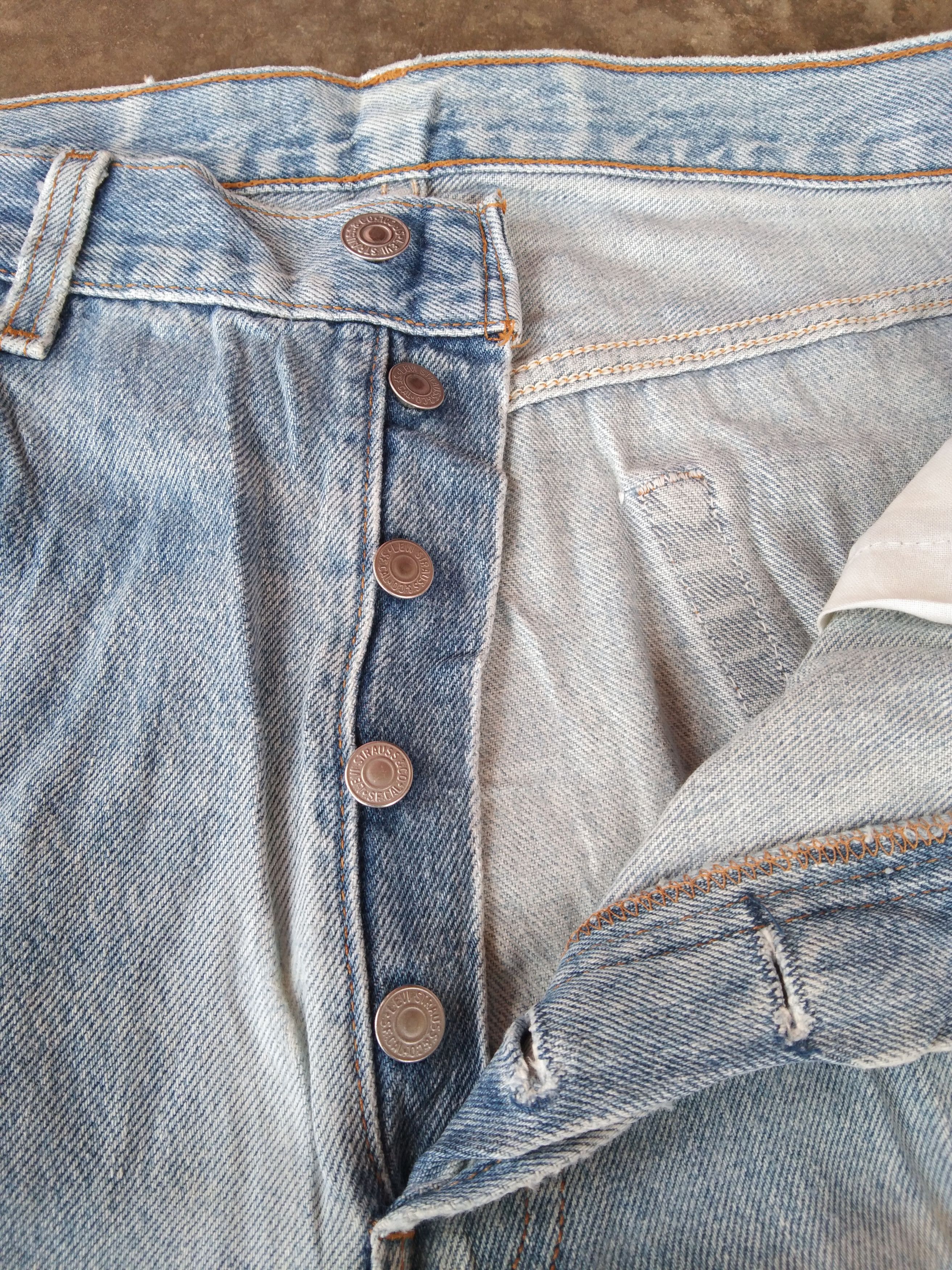 Levi's × Vintage 90s Vintage Levis 501 Made In USA Distressed Jeans 34x34 Size US 34 / EU 50 - 9 Thumbnail