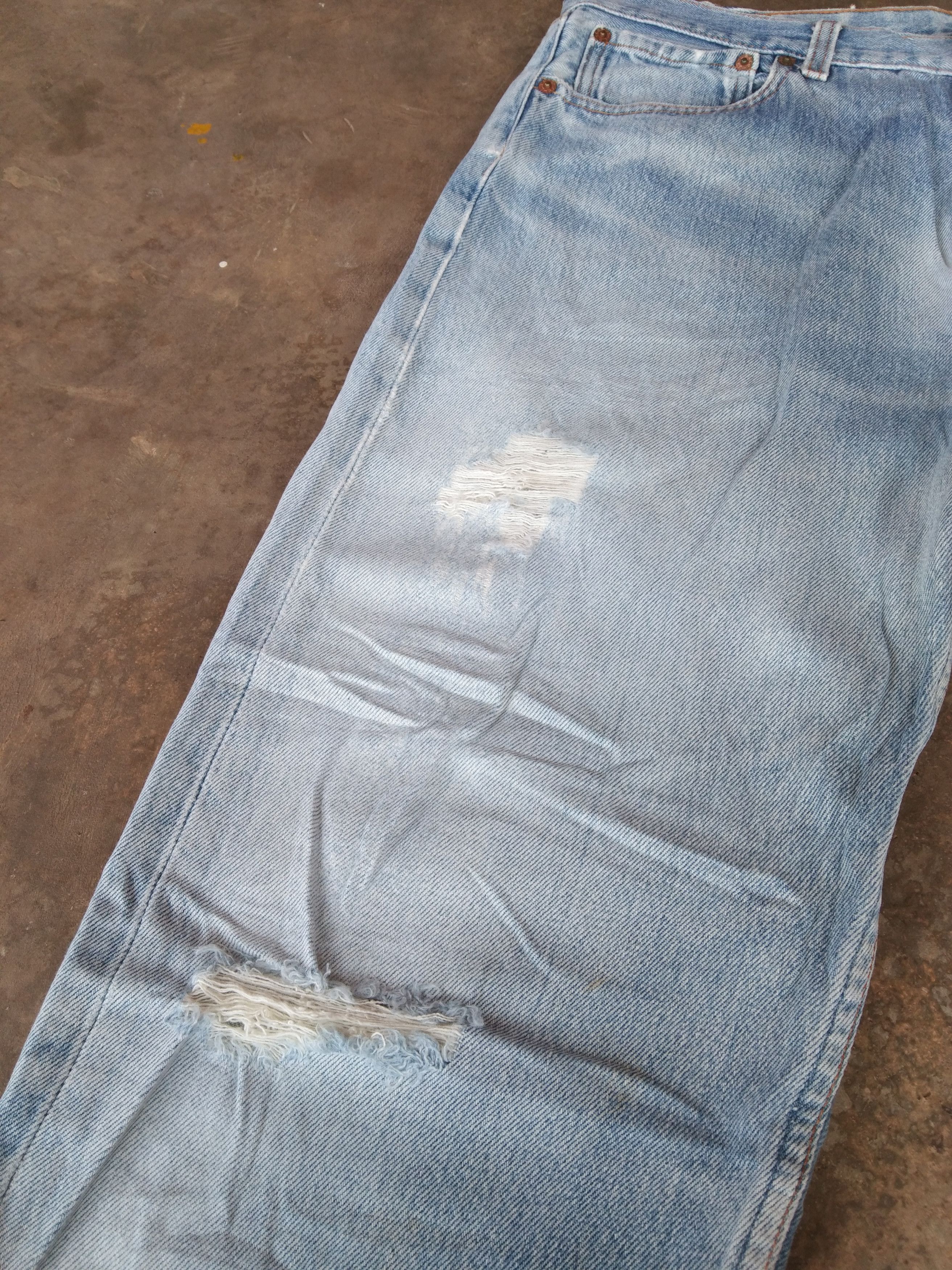 Levi's × Vintage 90s Vintage Levis 501 Made In USA Distressed Jeans 34x34 Size US 34 / EU 50 - 7 Thumbnail