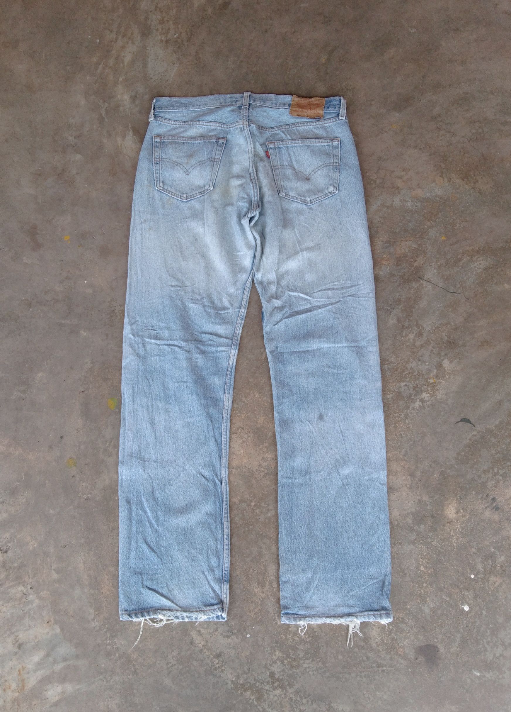 Levi's × Vintage 90s Vintage Levis 501 Made In USA Distressed Jeans 34x34 Size US 34 / EU 50 - 2 Thumbnail