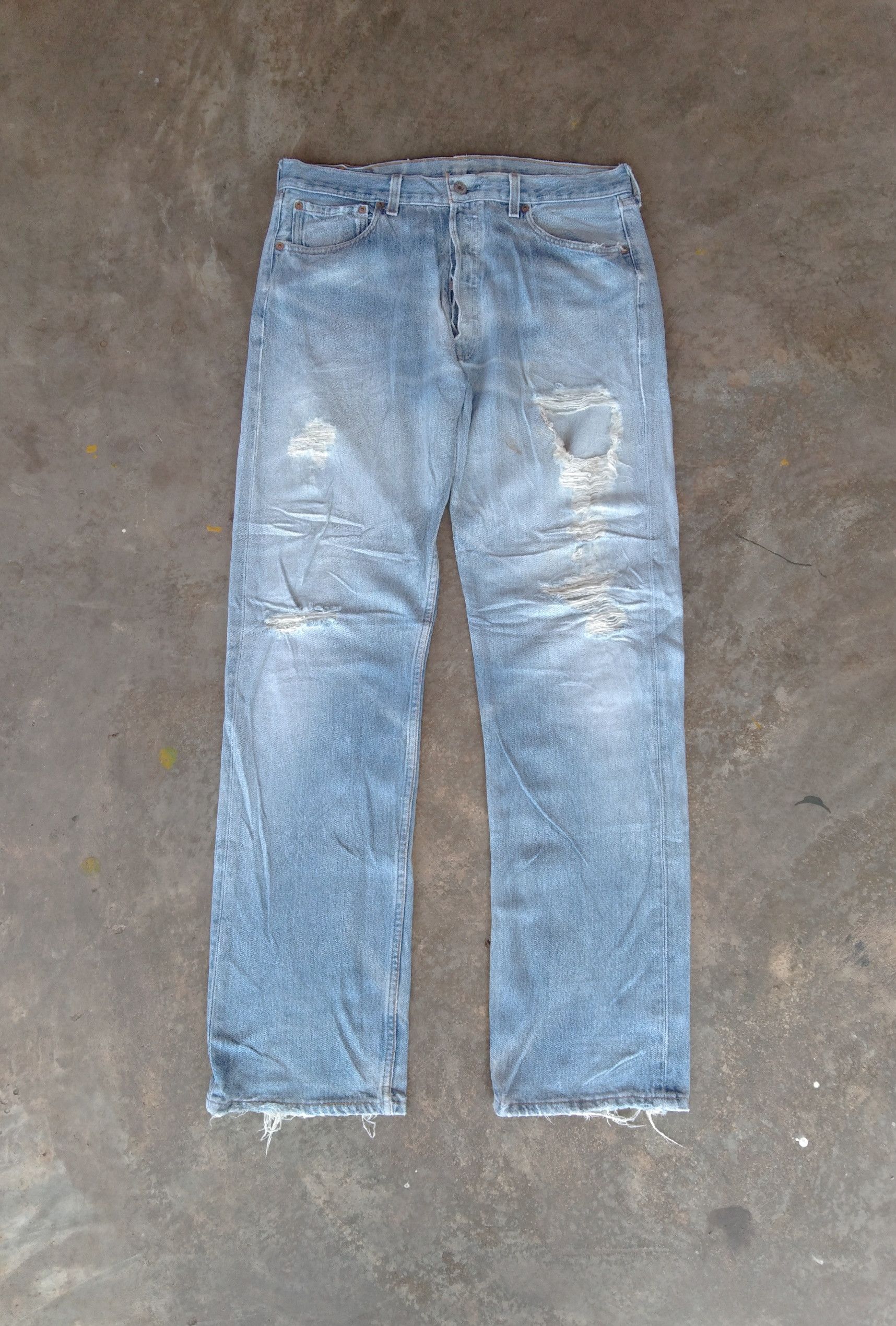 Levi's × Vintage 90s Vintage Levis 501 Made In USA Distressed Jeans 34x34 Size US 34 / EU 50 - 1 Thumbnail