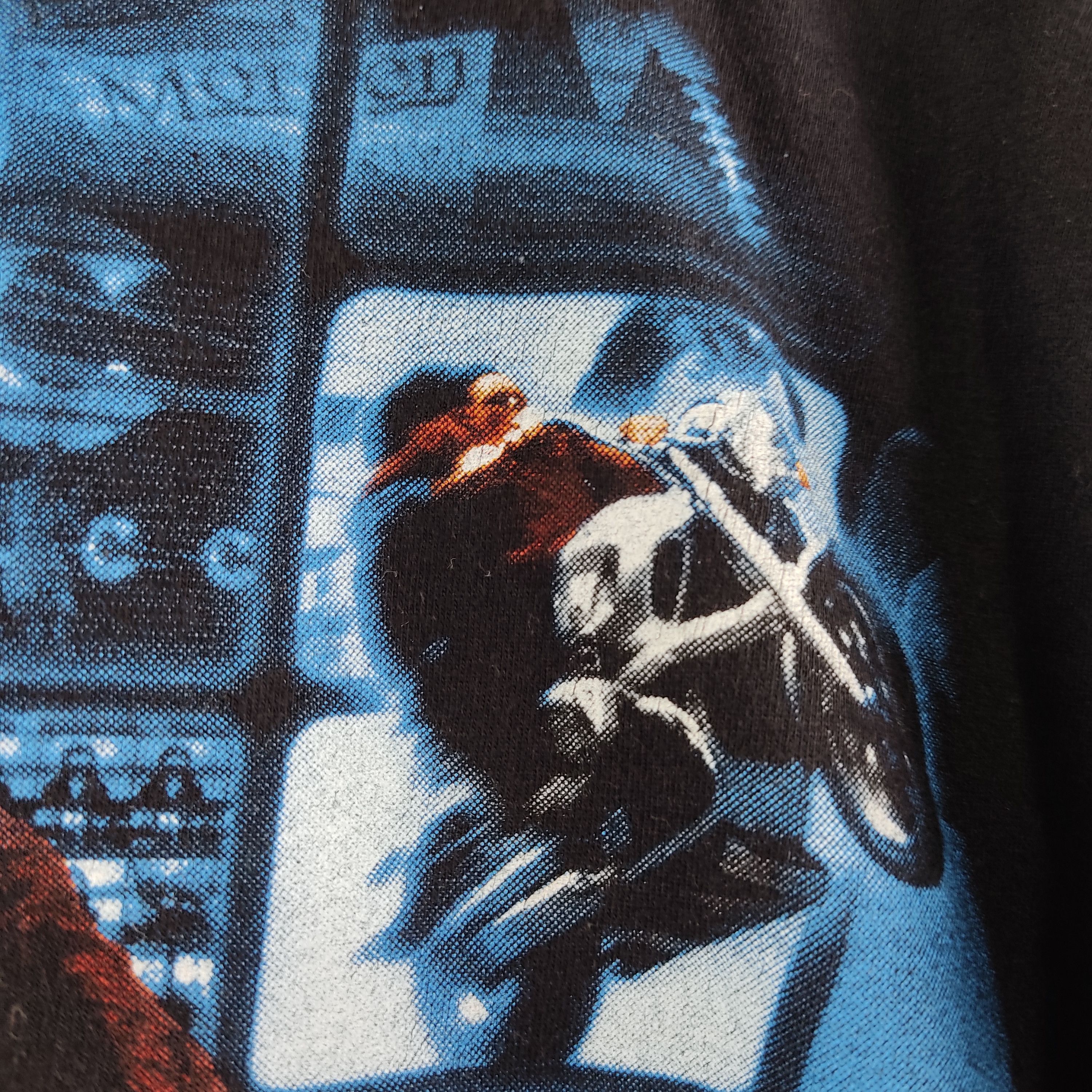 Universal Studios × Vintage 90's James Bond Movie tee Size US M / EU 48-50 / 2 - 5 Thumbnail