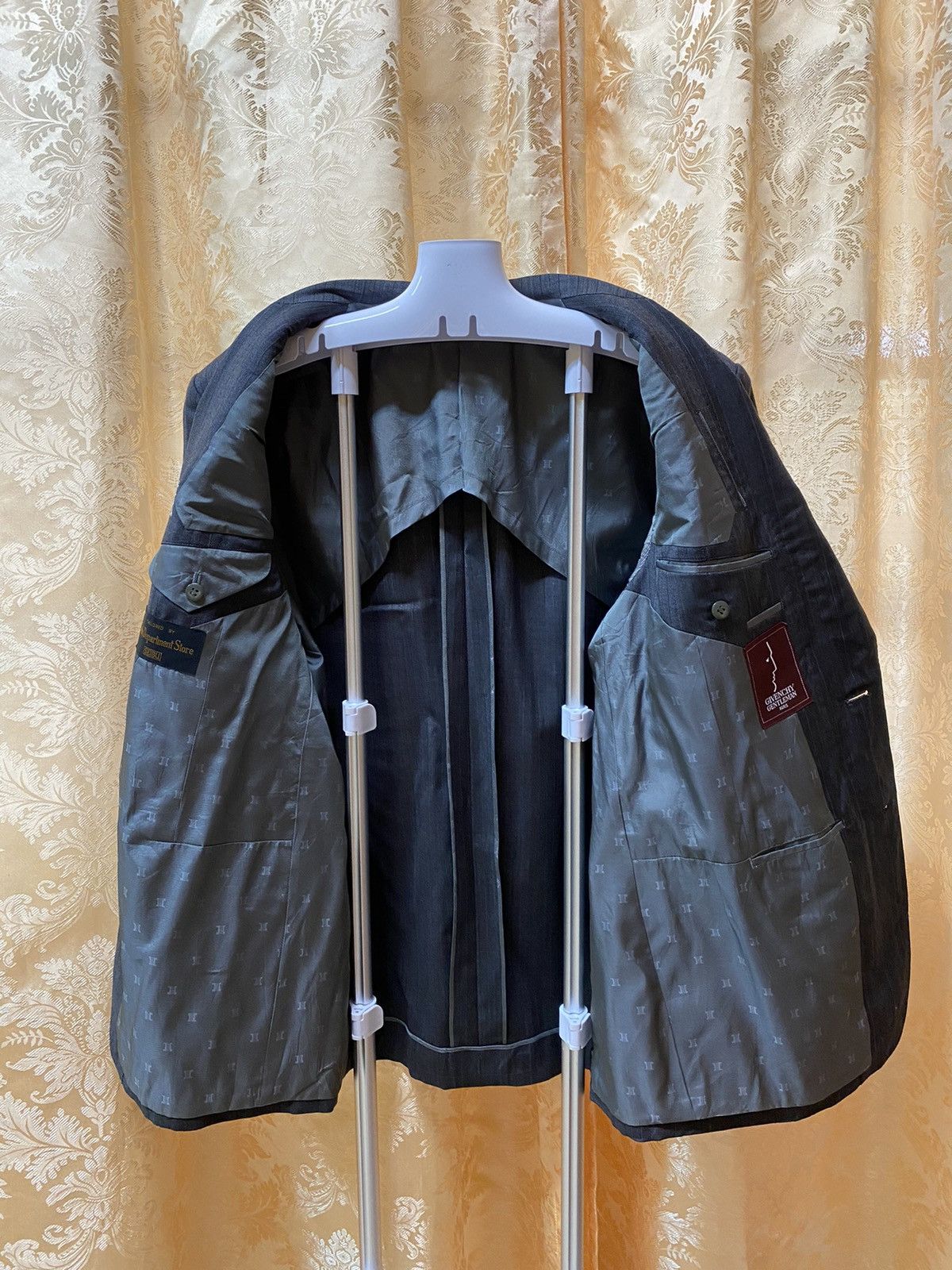 Designer × Givenchy Givenchy Formal Blazer Good Style Size US M / EU 48-50 / 2 - 3 Thumbnail