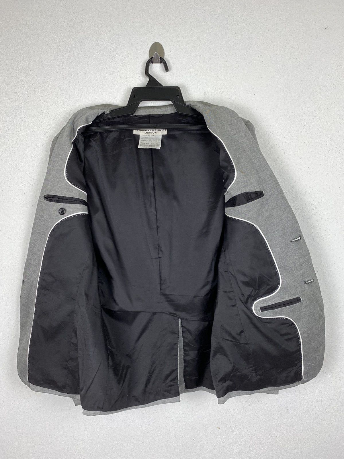Katharine Hamnett London KATHARINE HAMNET LANDON SLIM FIT TAXEDO STYLE Size US M / EU 48-50 / 2 - 4 Thumbnail
