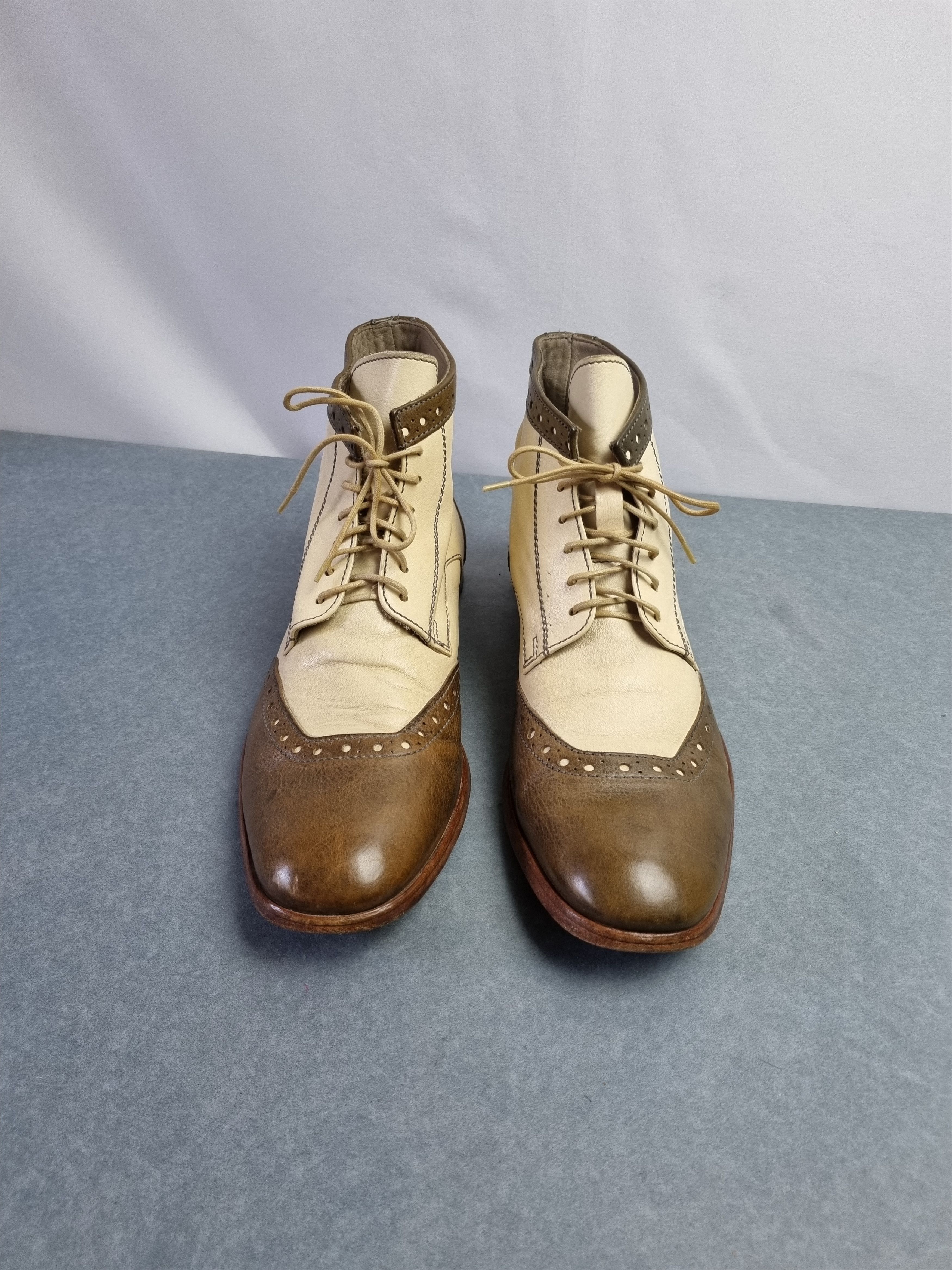 MoMA MoMA Thin Leather Vintage Two Colours Boots Size US 9 / EU 42 - 1 Thumbnail