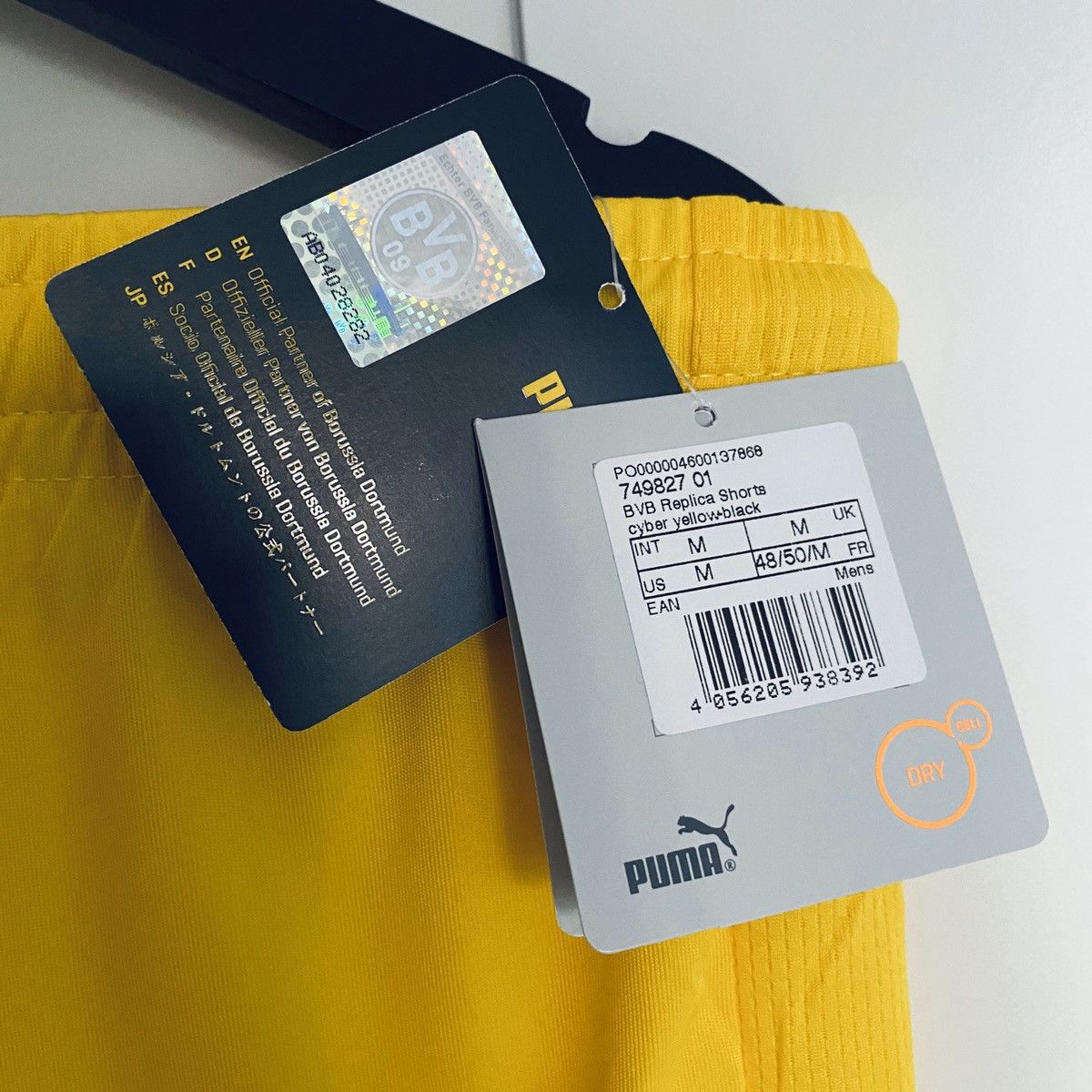 Puma NEW 2016 2017 Borussia Dortmund Puma Home Kit Soccer Shorts Size US 34 / EU 50 - 5 Thumbnail