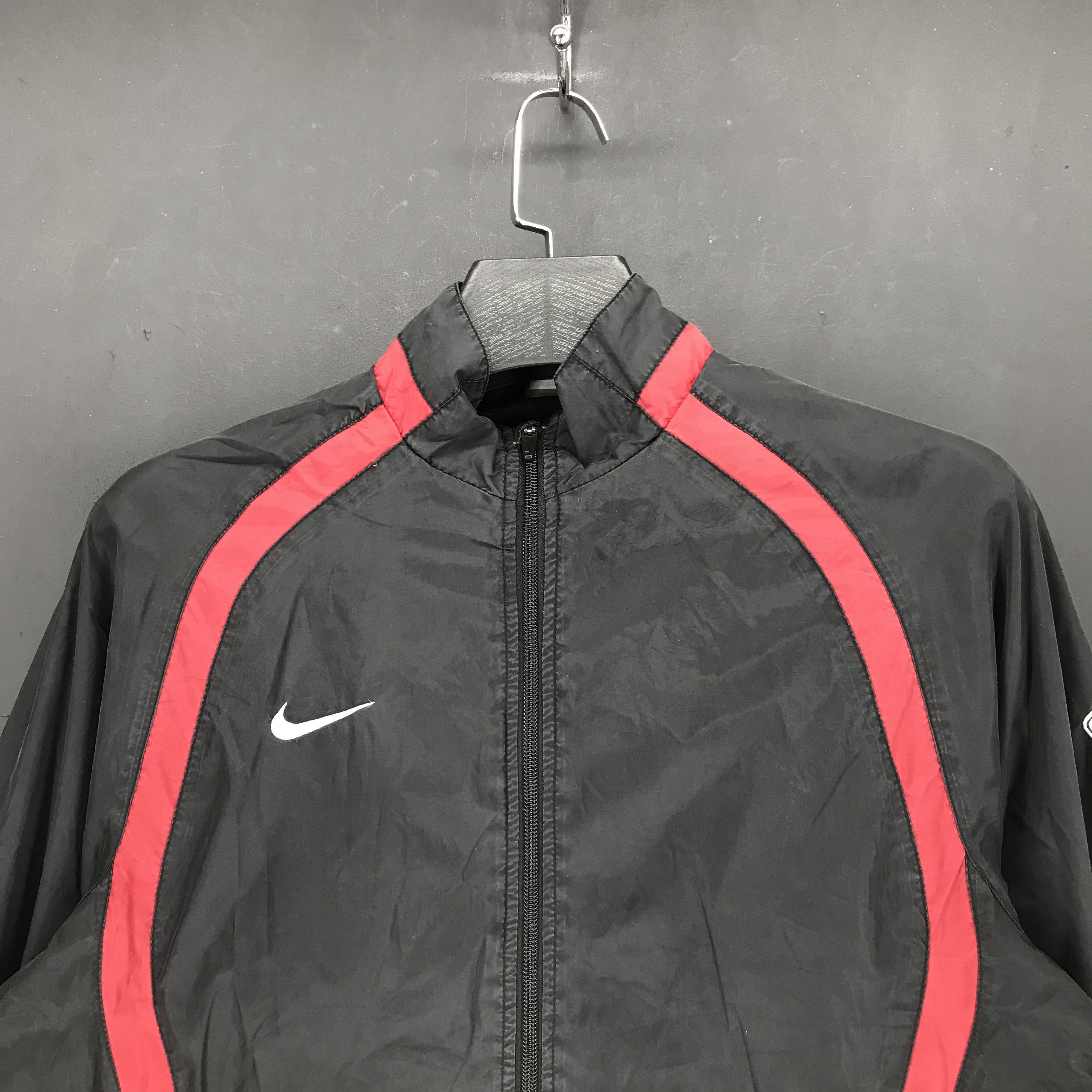 Nike Nike Windbreaker / Light Jacket #2103-79 Size US M / EU 48-50 / 2 - 2 Thumbnail