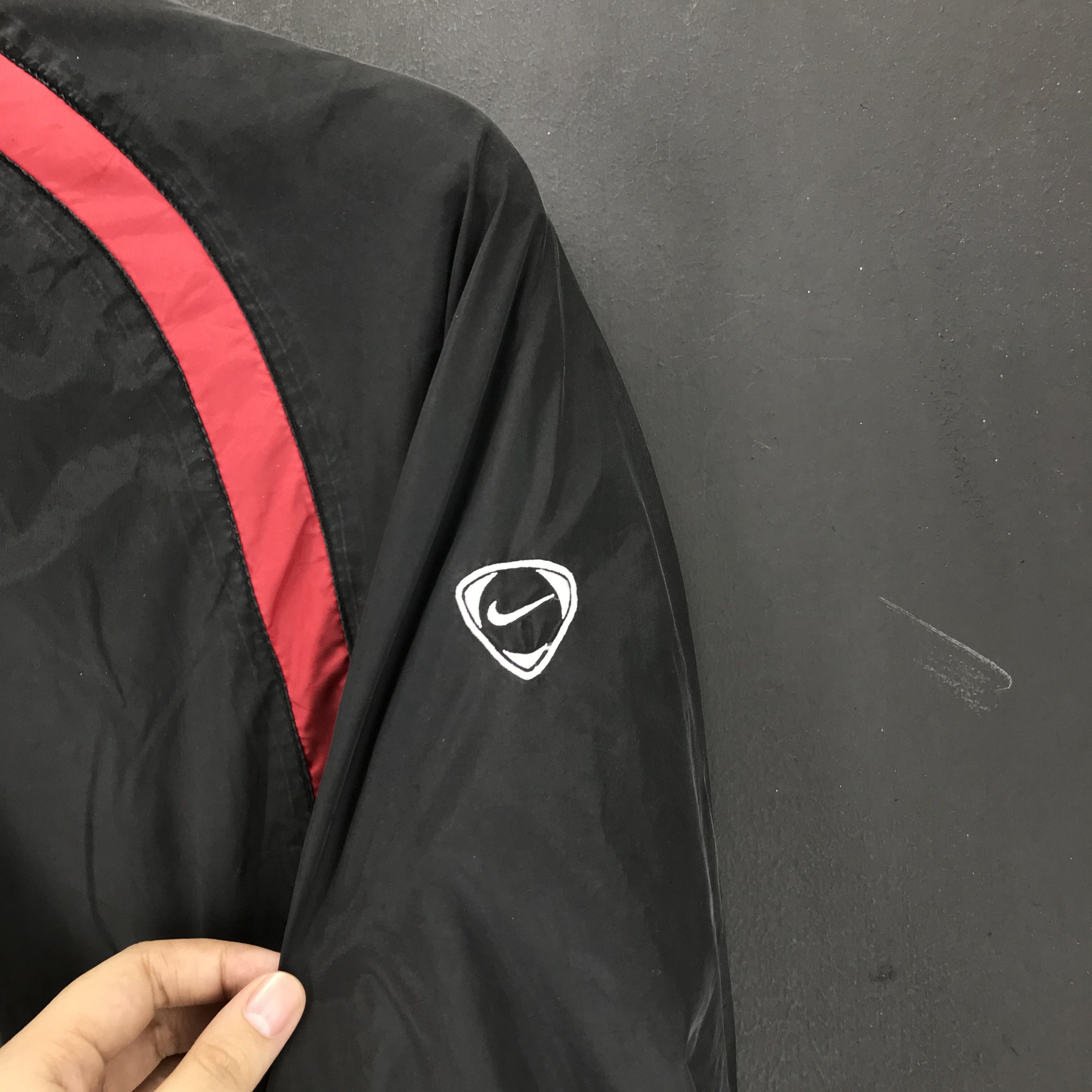 Nike Nike Windbreaker / Light Jacket #2103-79 Size US M / EU 48-50 / 2 - 6 Thumbnail