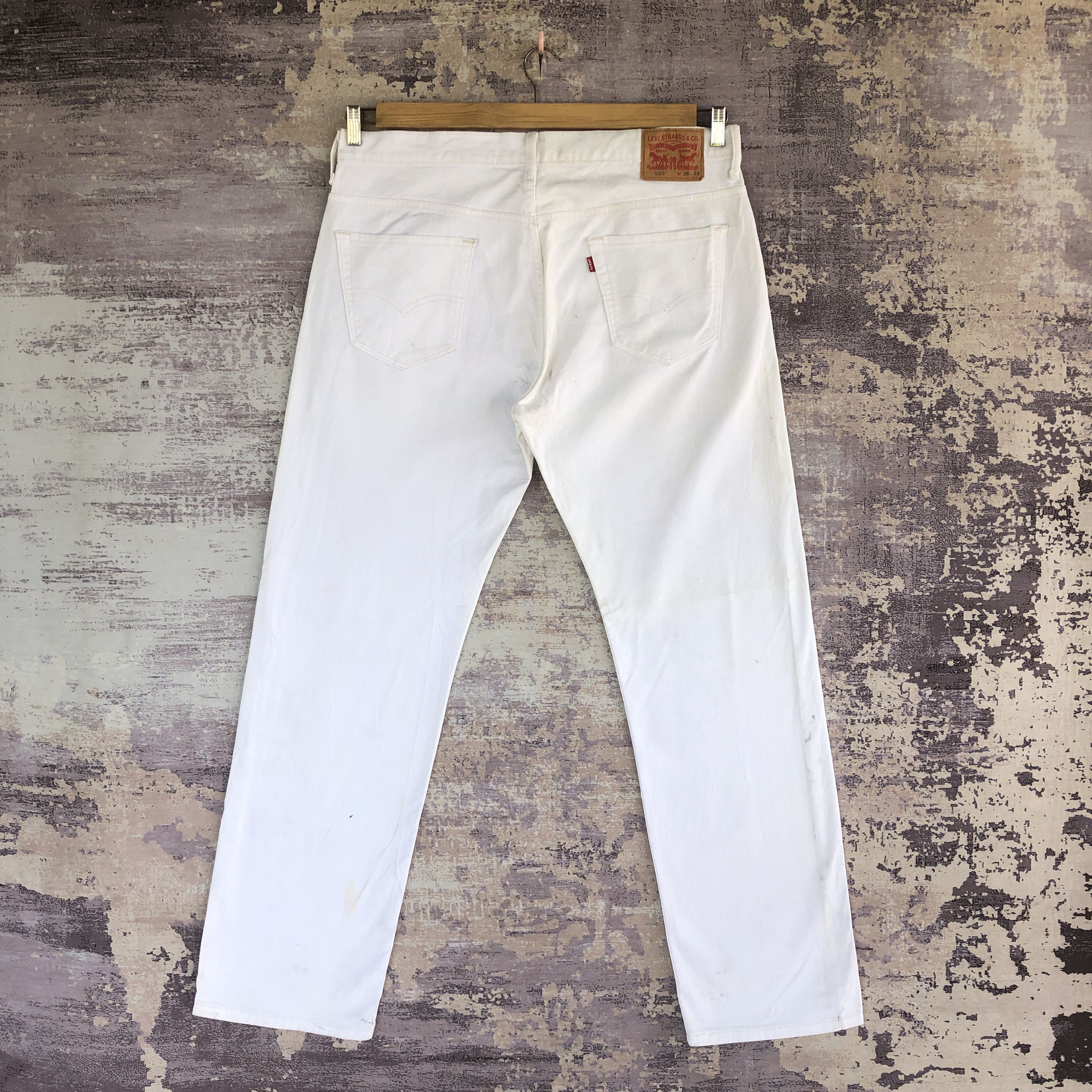 Levi's Vintage Levi's White Jeans Levis Denim Baggy Loose Straight Size US 38 / EU 54 - 2 Thumbnail