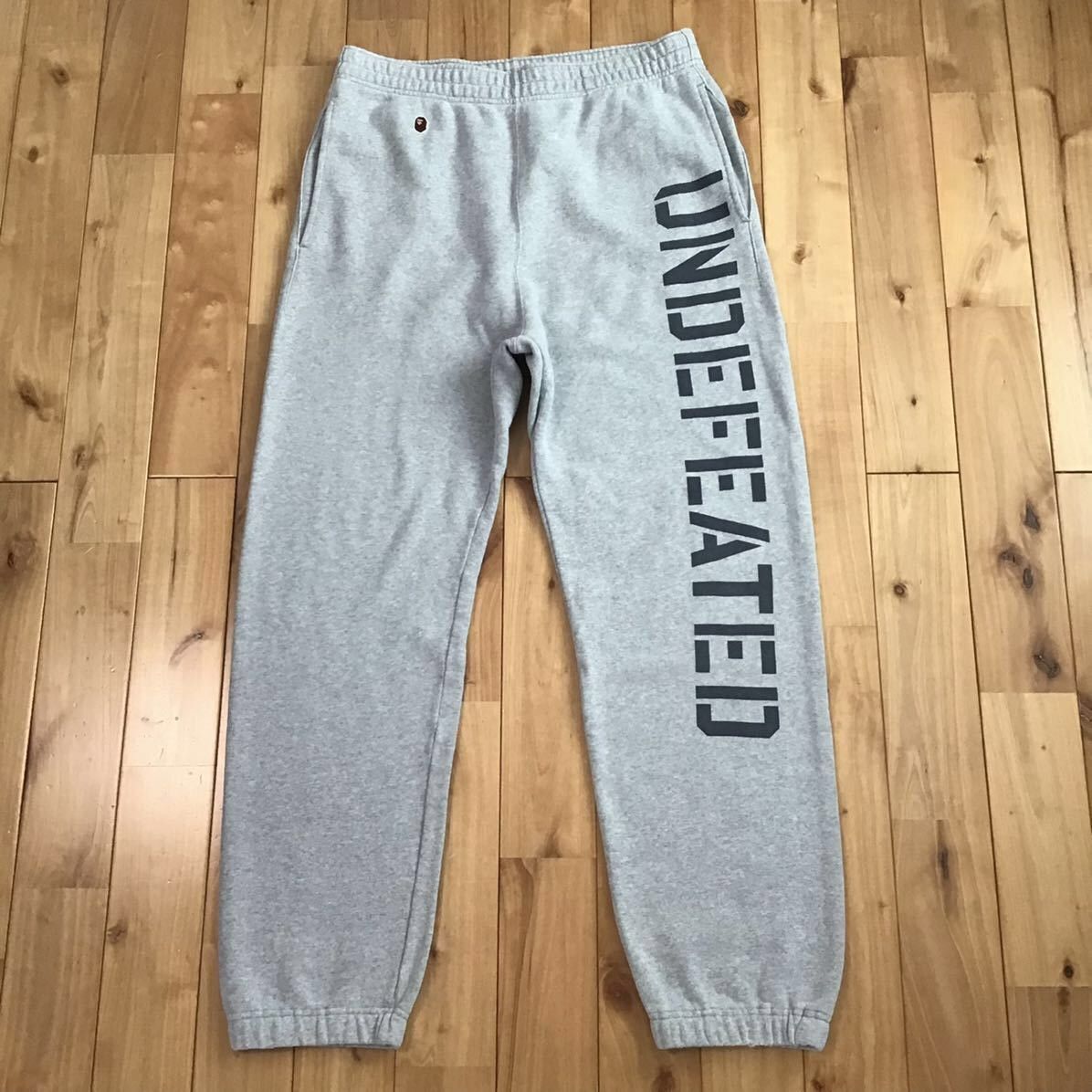 Bape × Undefeated BAPE × undefeated sweat pants a bathing ape ★size M Size US 32 / EU 48 - 2 Thumbnail