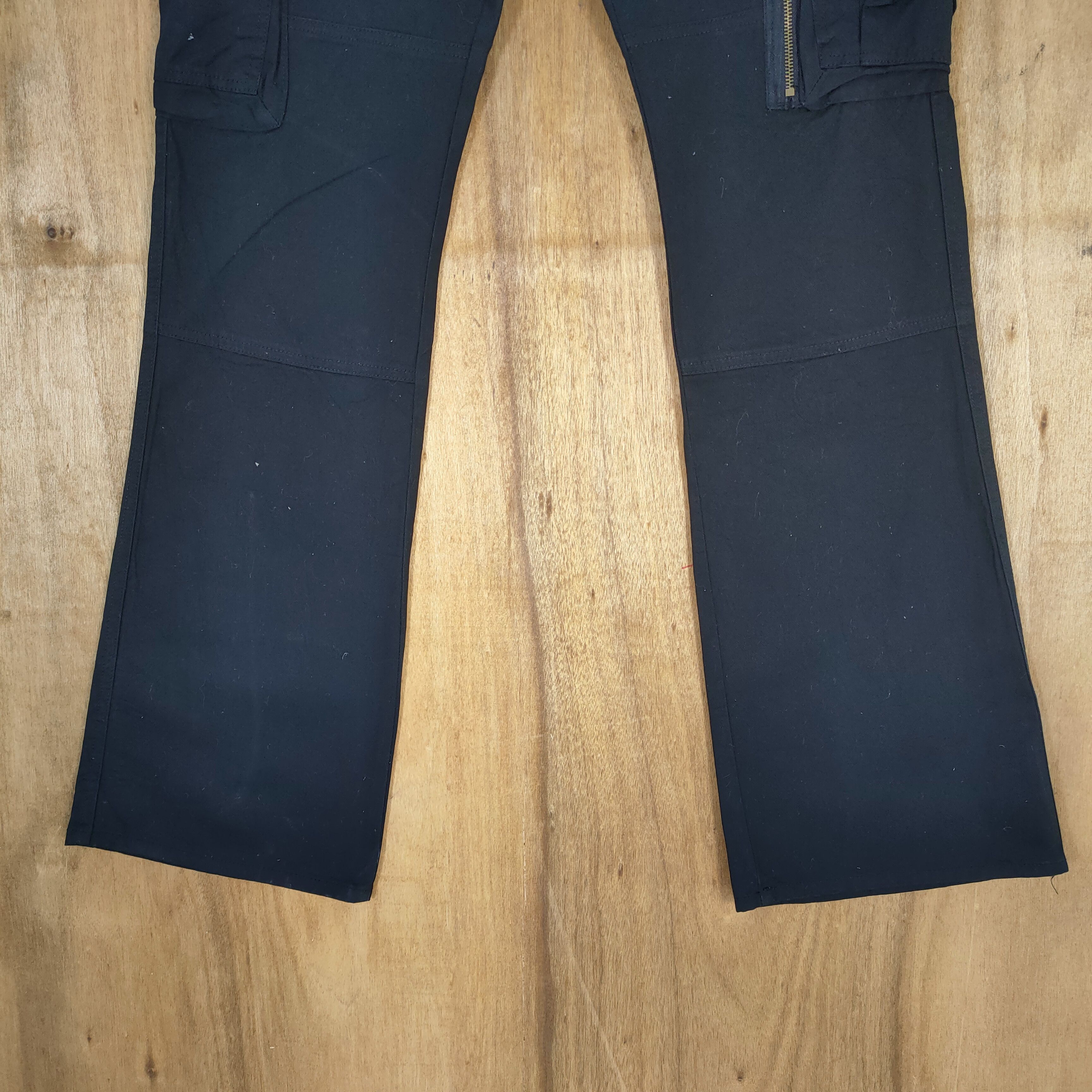 Roots VINTAGE ROOT THREE BLACK BOOTCUT FLARED CARGO PANTS Size US 34 / EU 50 - 3 Thumbnail
