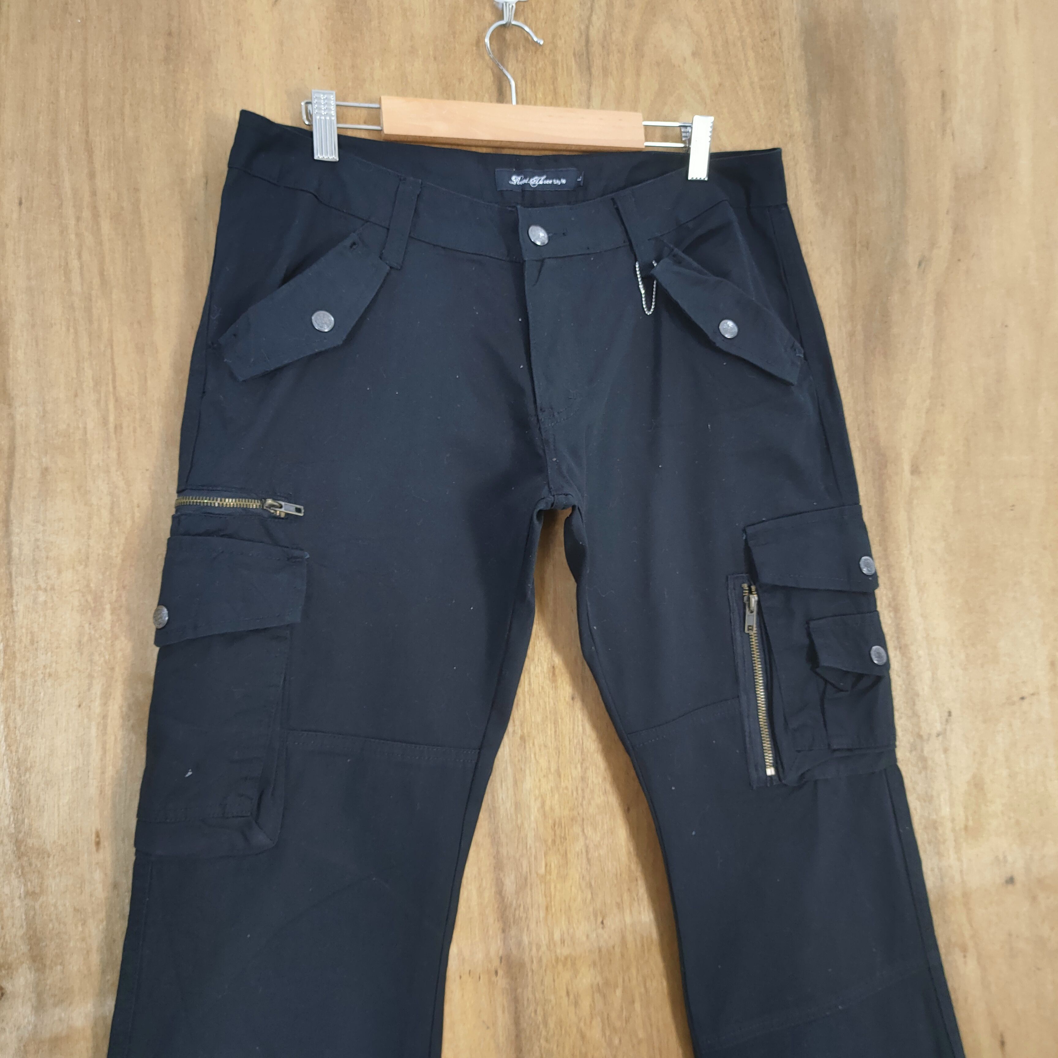 Roots VINTAGE ROOT THREE BLACK BOOTCUT FLARED CARGO PANTS Size US 34 / EU 50 - 4 Thumbnail