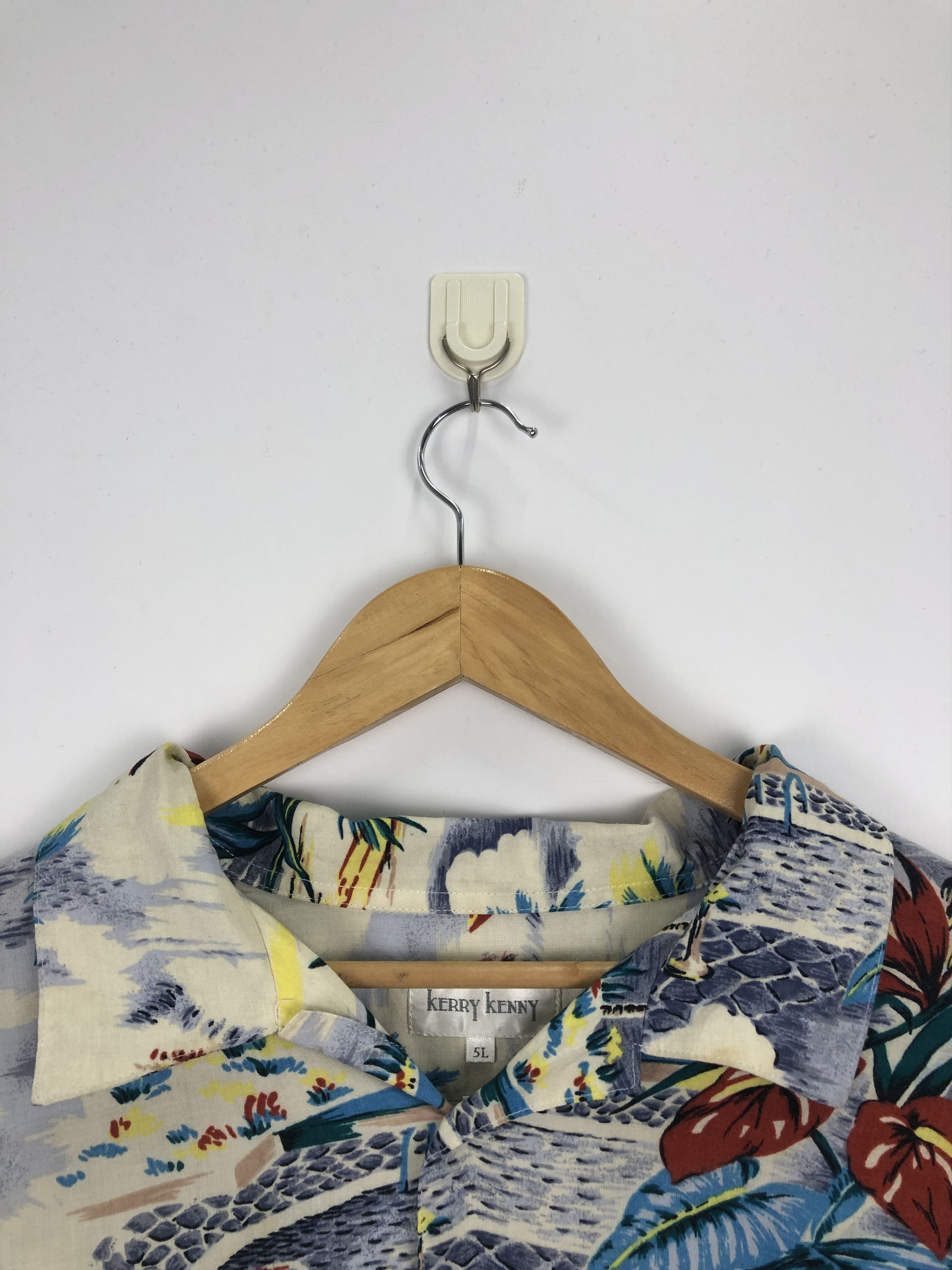 Vintage Vintage Kerry Kenny Sun Surfing Motive Hawaiian Shirt TA0014 Size US XXL / EU 58 / 5 - 9 Thumbnail