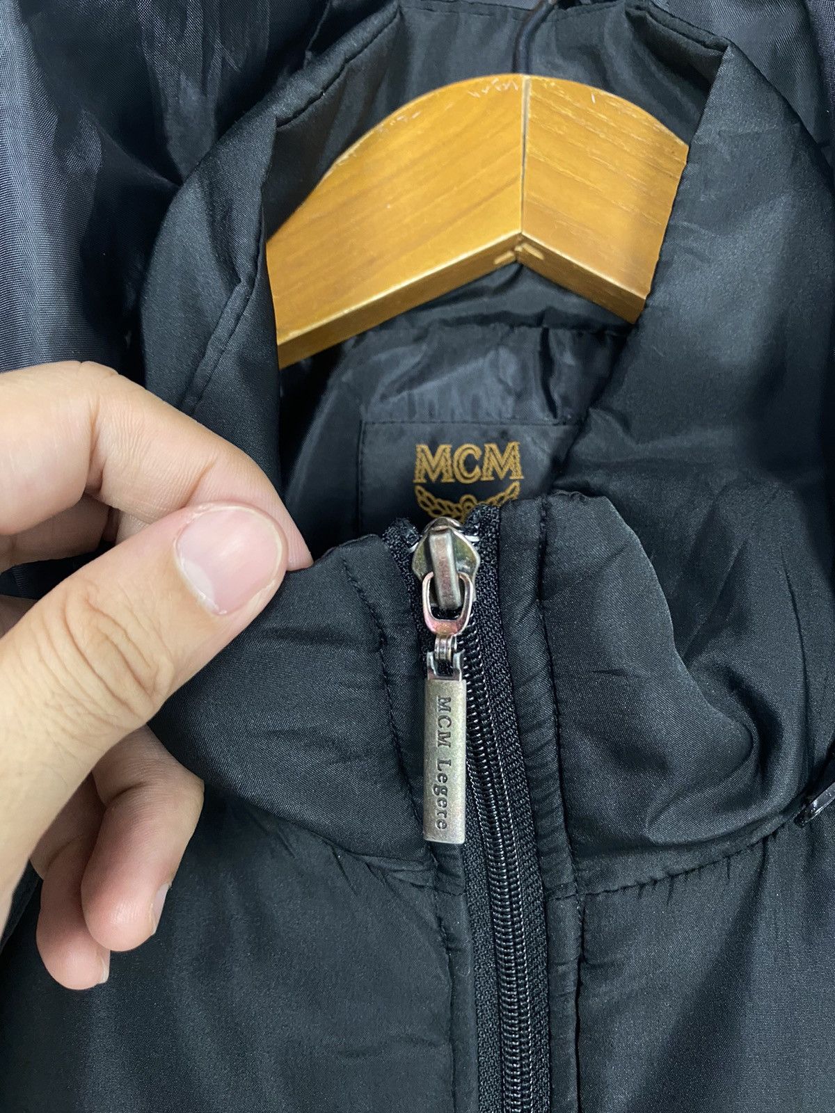 MCM Rare‼️ Mcm Hoodie Jacket Embroidery Small Logo Size US L / EU 52-54 / 3 - 6 Thumbnail