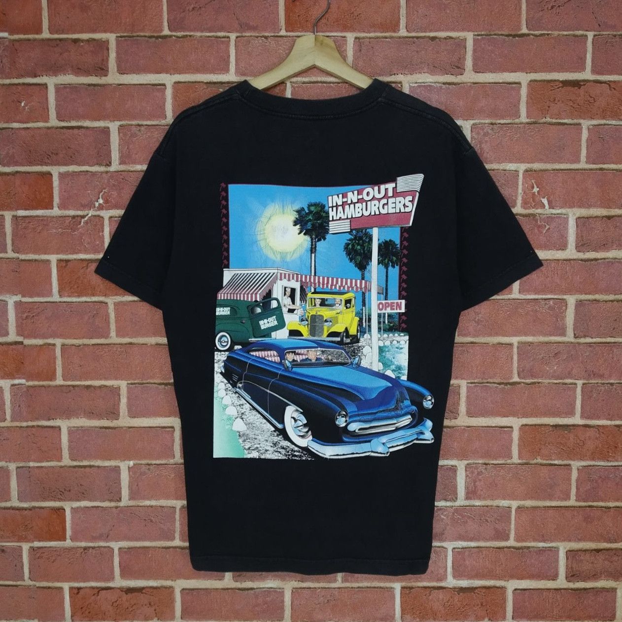 Rare!! In N Out Burger Arizona Backprint Design T-shirt