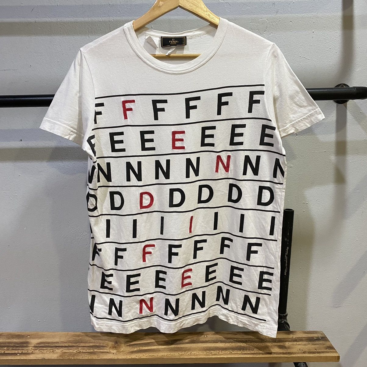 Fendi × Vintage VINTAGE‼️Fendi Red Word Embroided T-Shirt Size US M / EU 48-50 / 2 - 1 Thumbnail